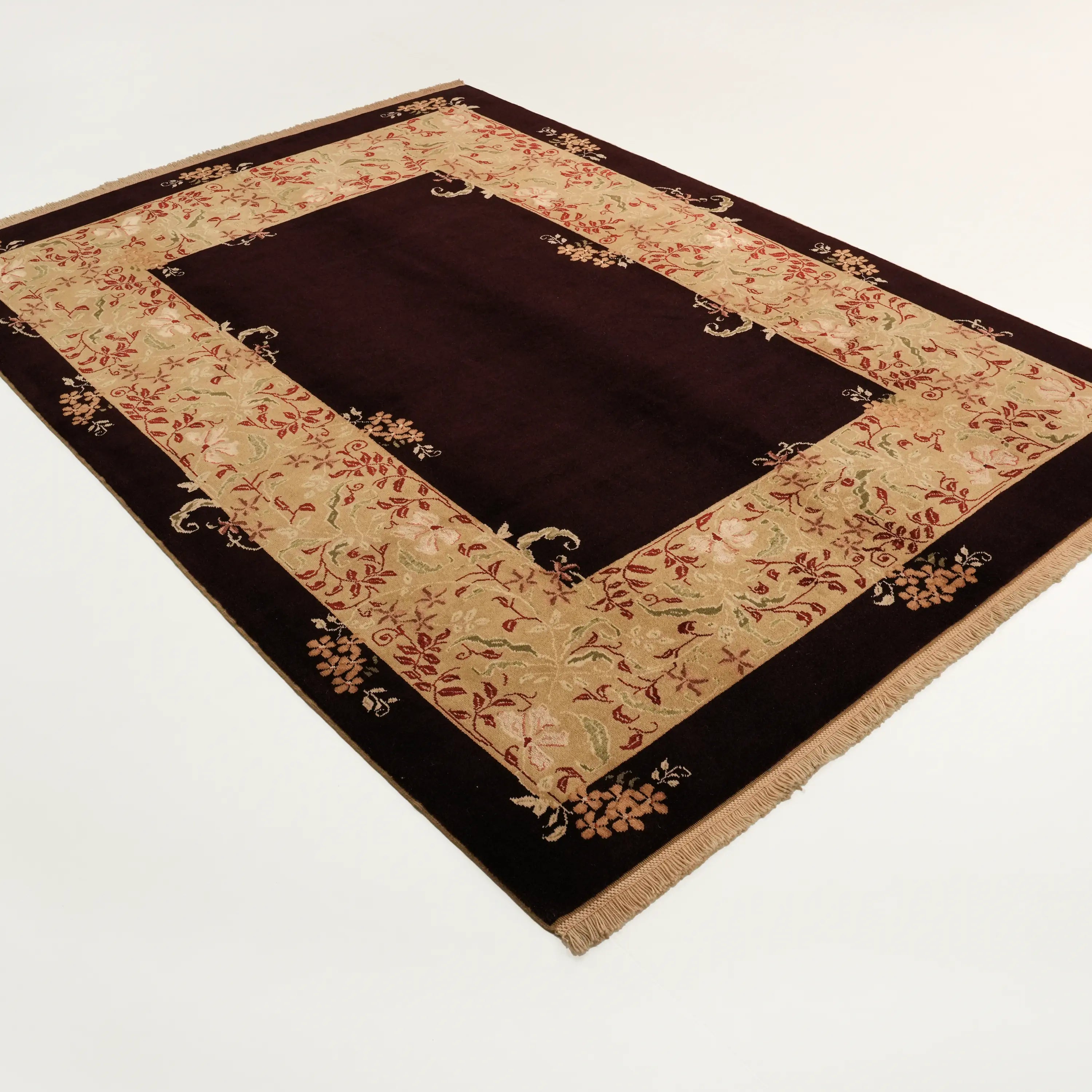 Harem Serisi El Dokuma Uşak Desenli Bordo İpekli Halı