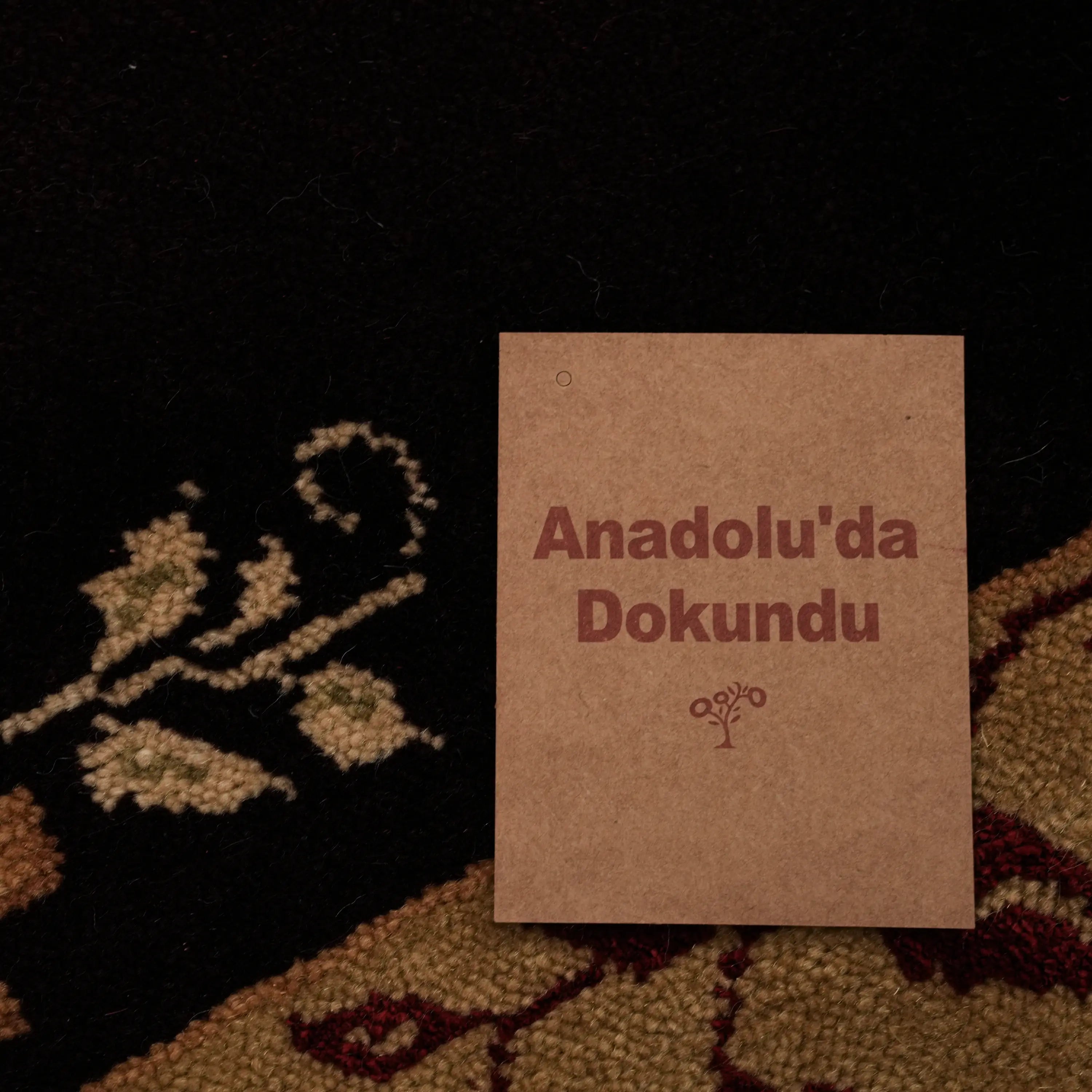 Harem Serisi El Dokuma Uşak Desenli Bordo İpekli Halı