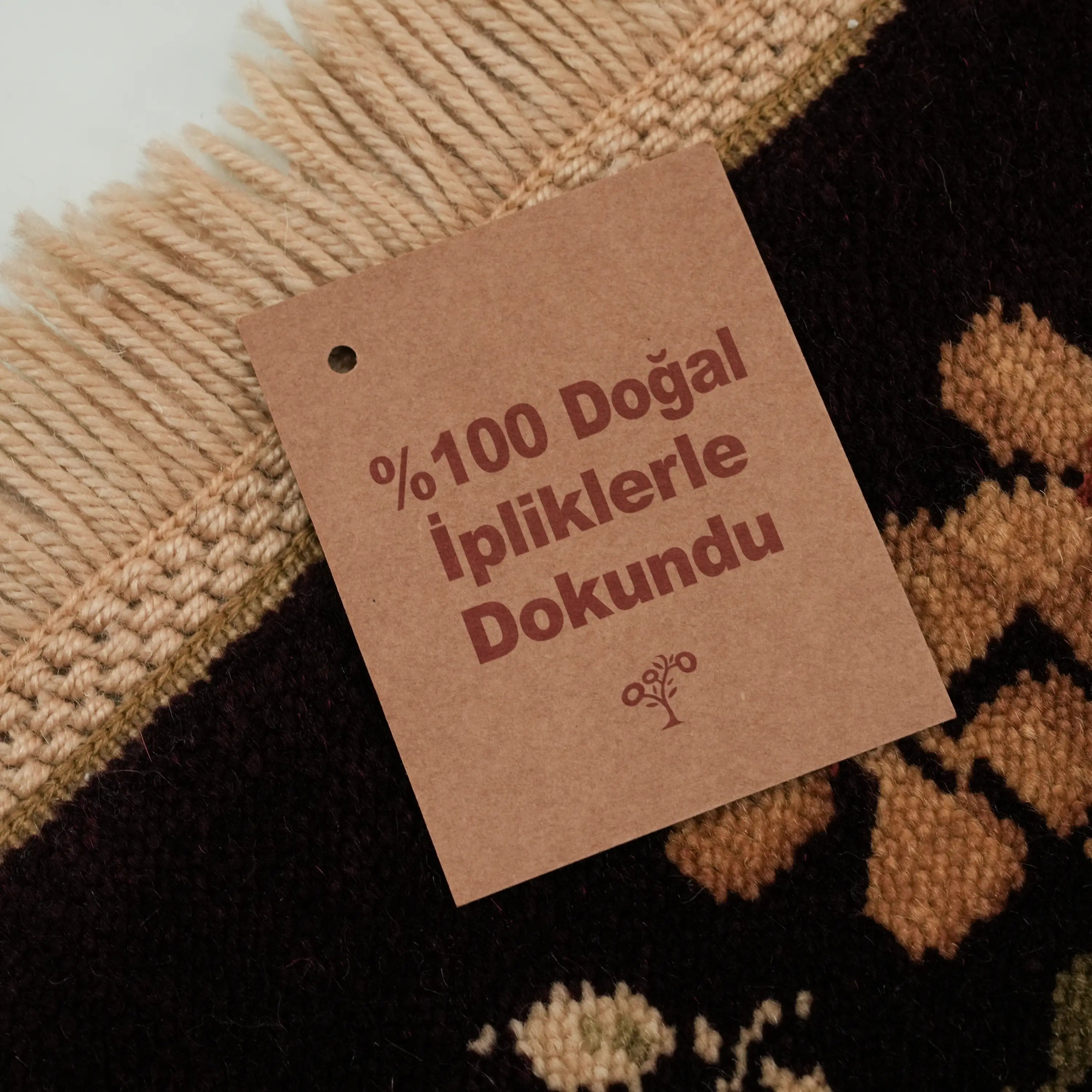 Harem Serisi El Dokuma Uşak Desenli Bordo İpekli Halı