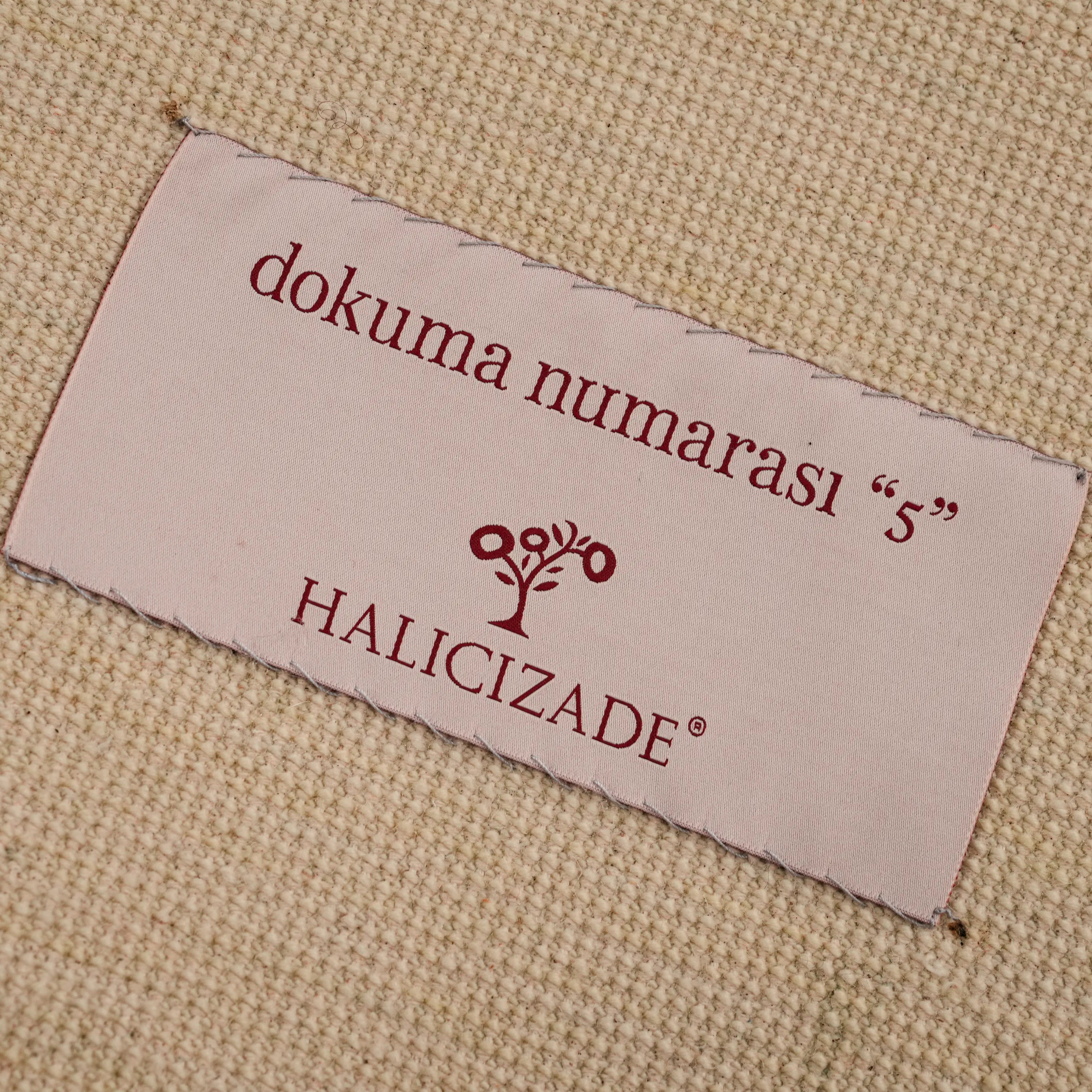 Hatıl Serisi Dünya Desenli Doğal Yün Tezgah Dokuma Halı