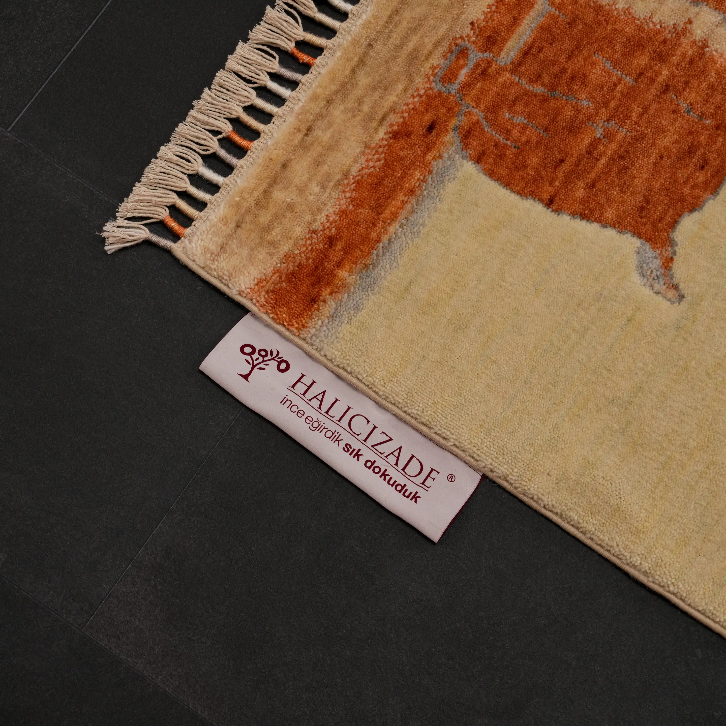 Hatıl Series Deer Patterned Natural Wool Loom-Woven Rug