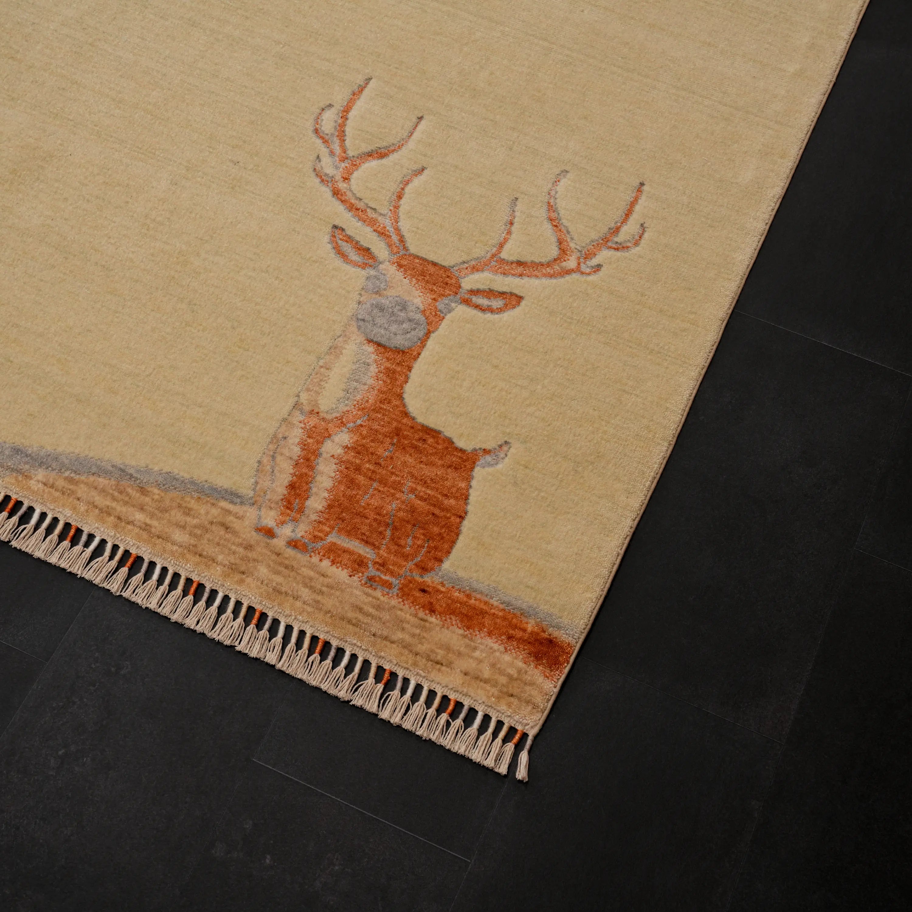 Hatıl Series Deer Patterned Natural Wool Loom-Woven Rug
