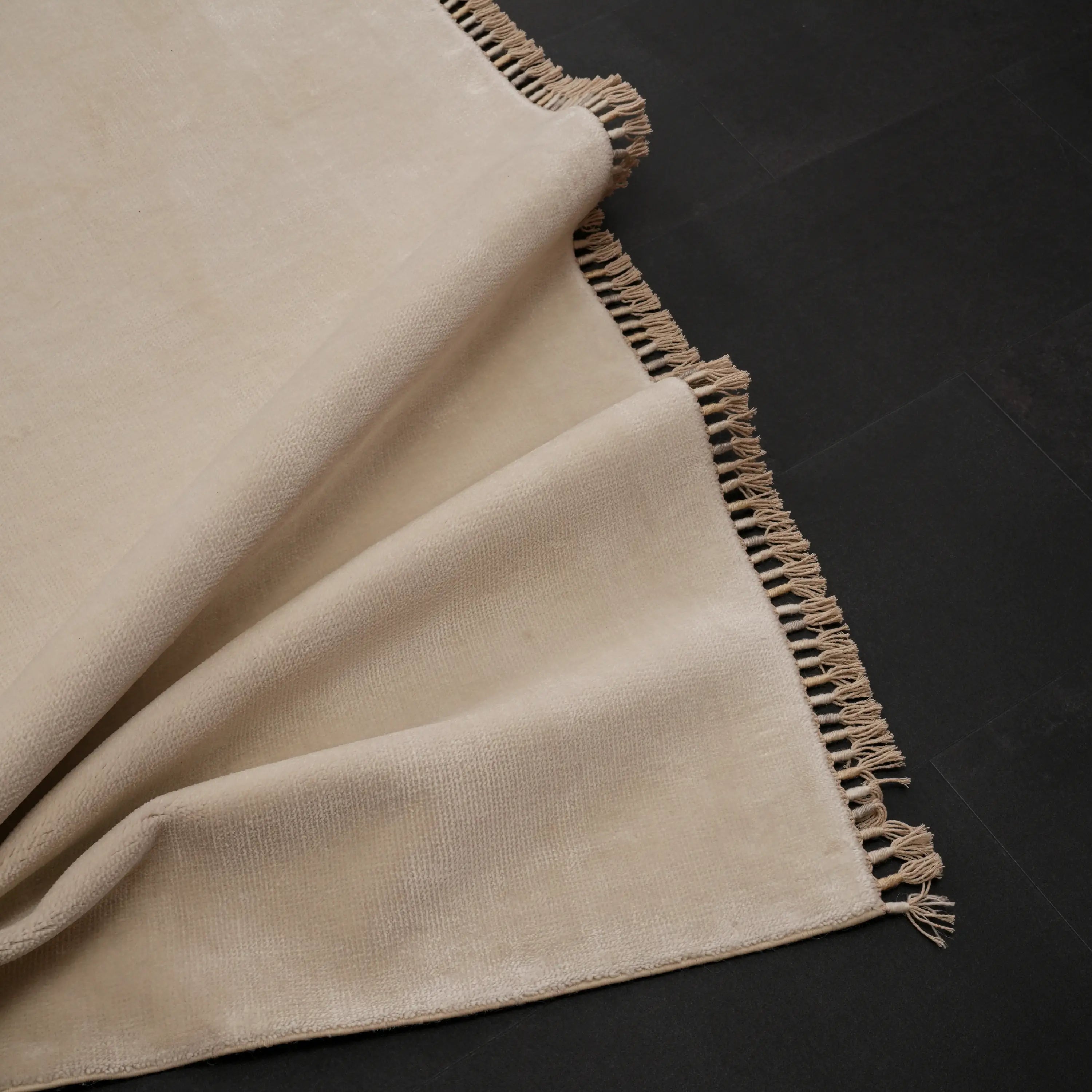 Hatıl Serisi Kelebek Desenli Doğal Tencel Tezgah Dokuma Halı