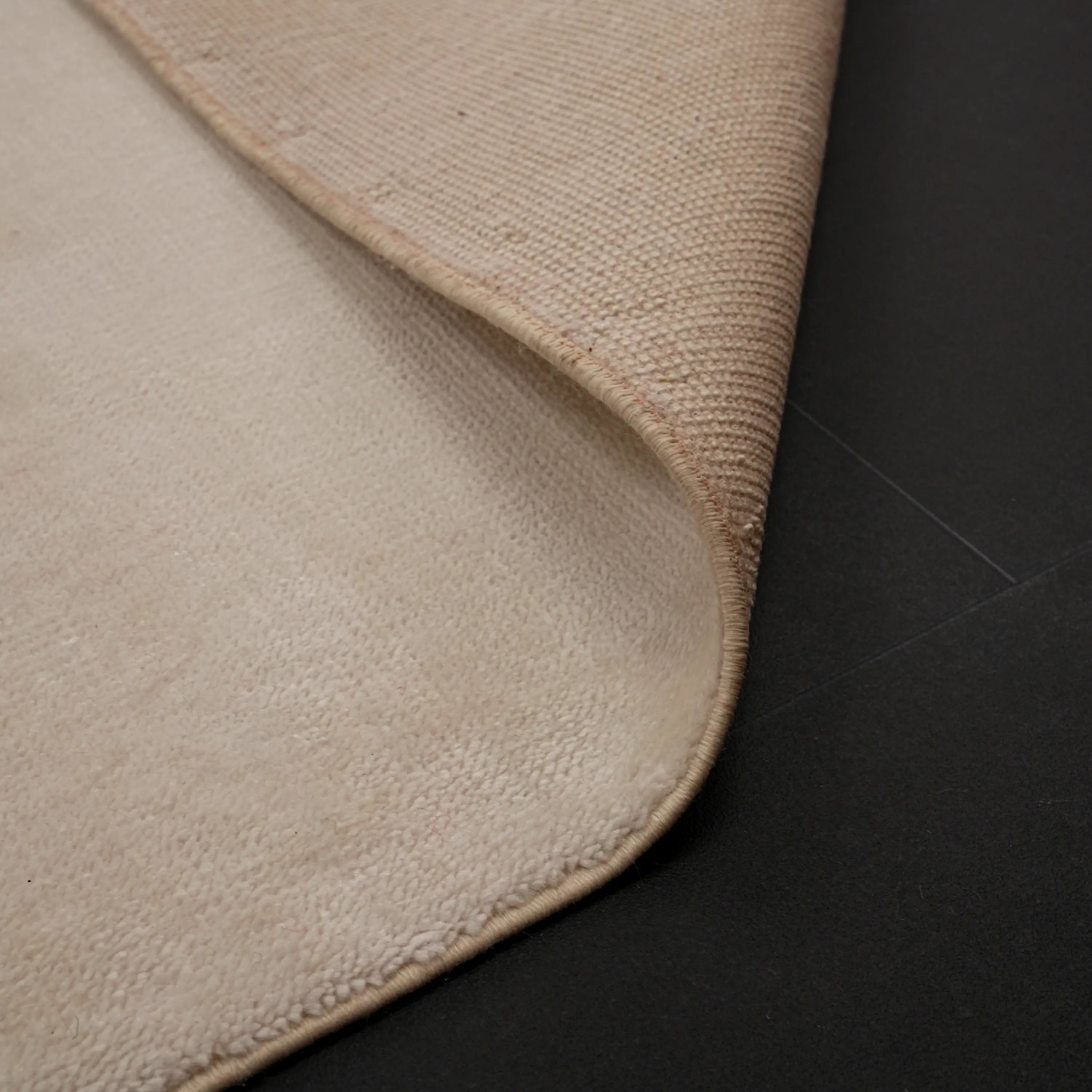 Hatıl Serisi Kelebek Desenli Doğal Tencel Tezgah Dokuma Halı