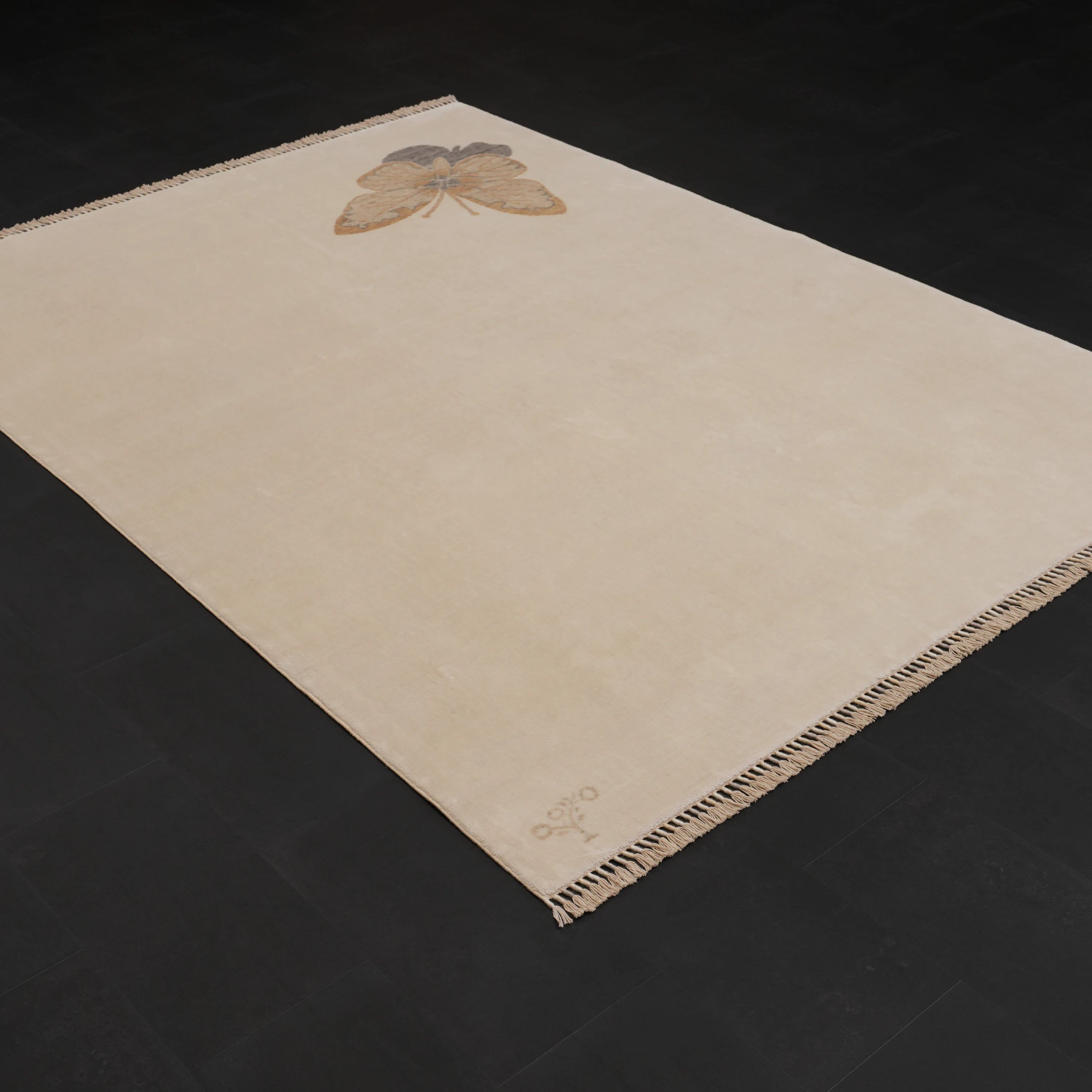 Hatıl Series Butterfly Patterned Tencel Natural Loom-Woven Rug