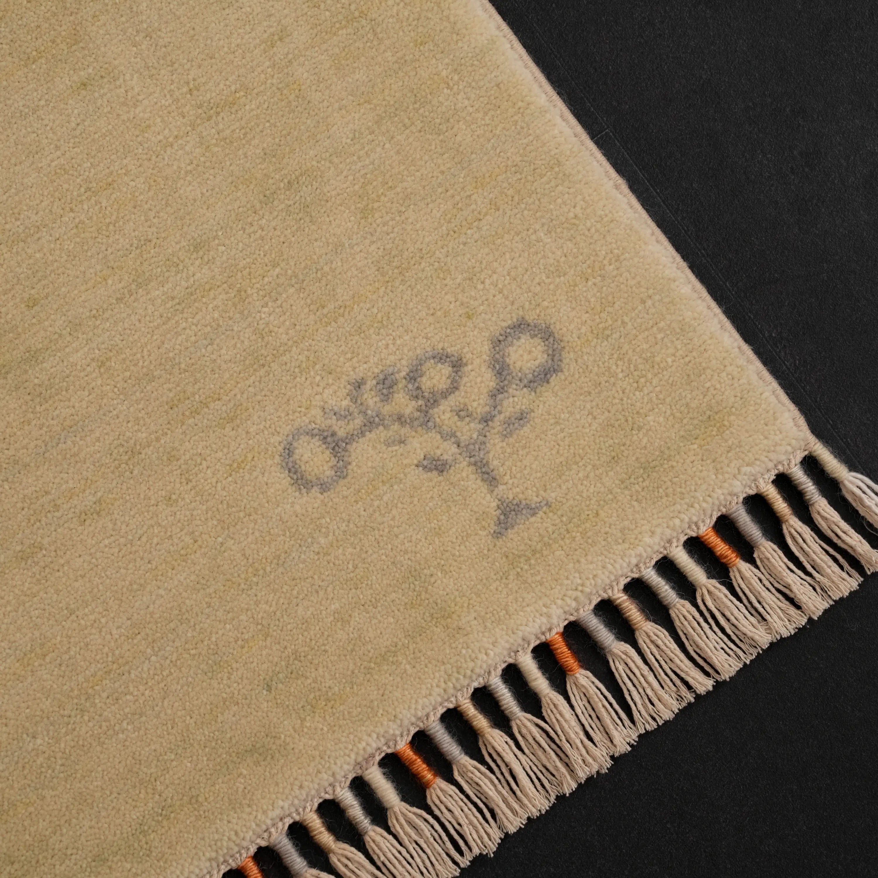 Hatıl Serisi Mantar Desenli Doğal Yün Tezgah Dokuma Halı