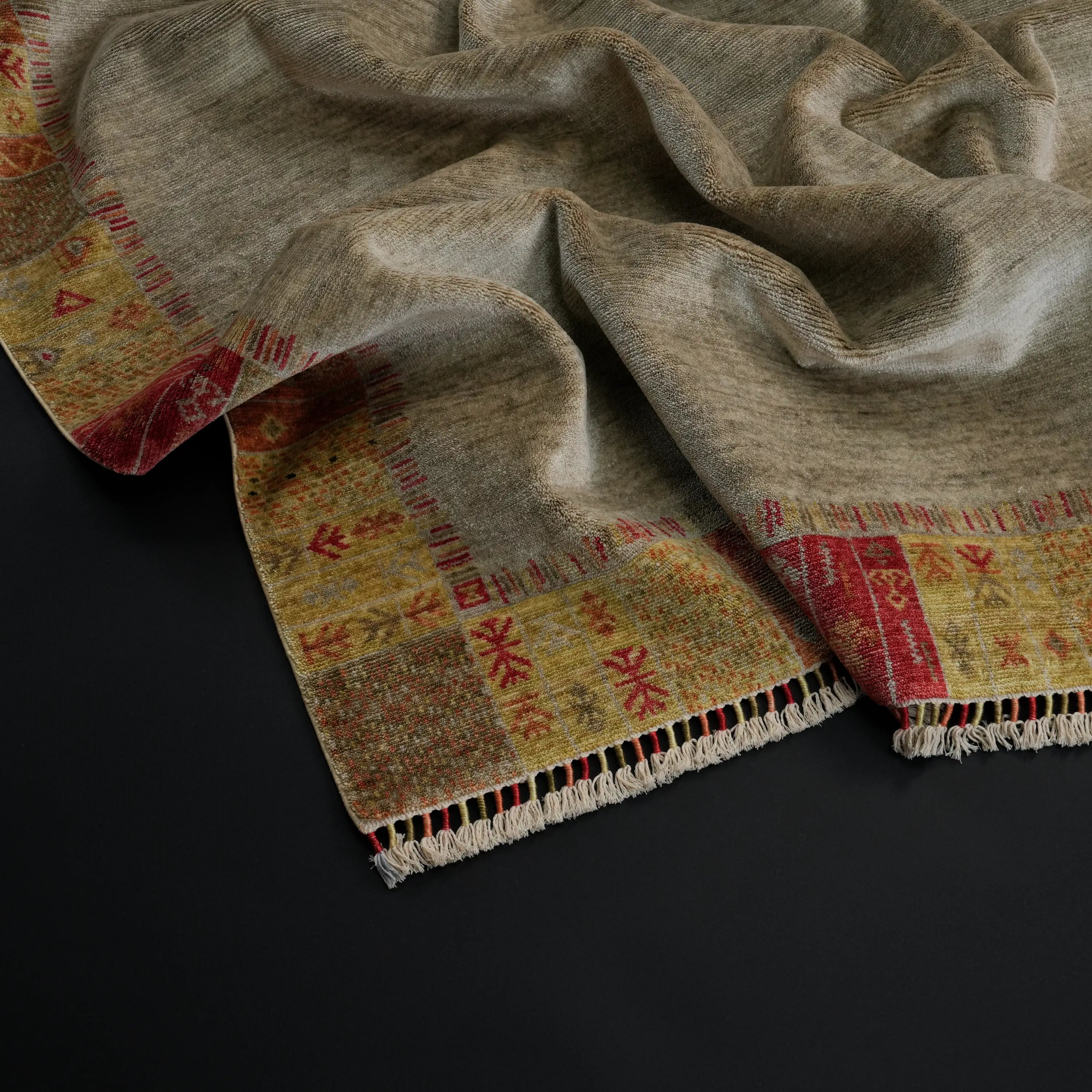 Heritage Serisi Çerçece Desenli Krem Tencel Tezgah Dokuma Halı