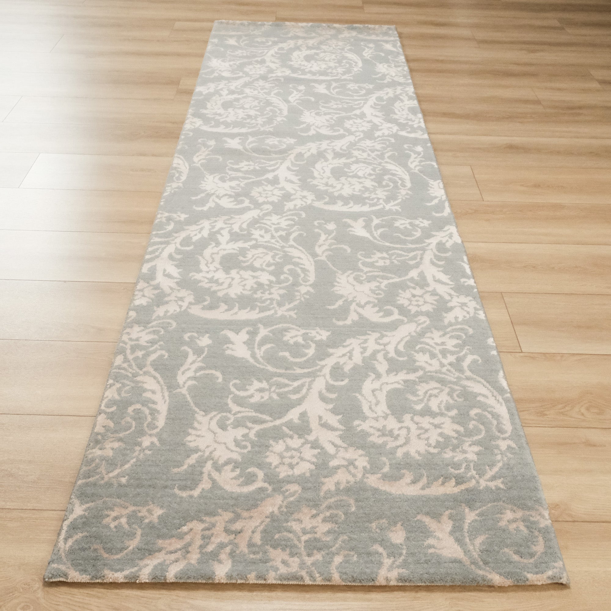 Heritage Series Floral Patterned Loom-Woven Rug