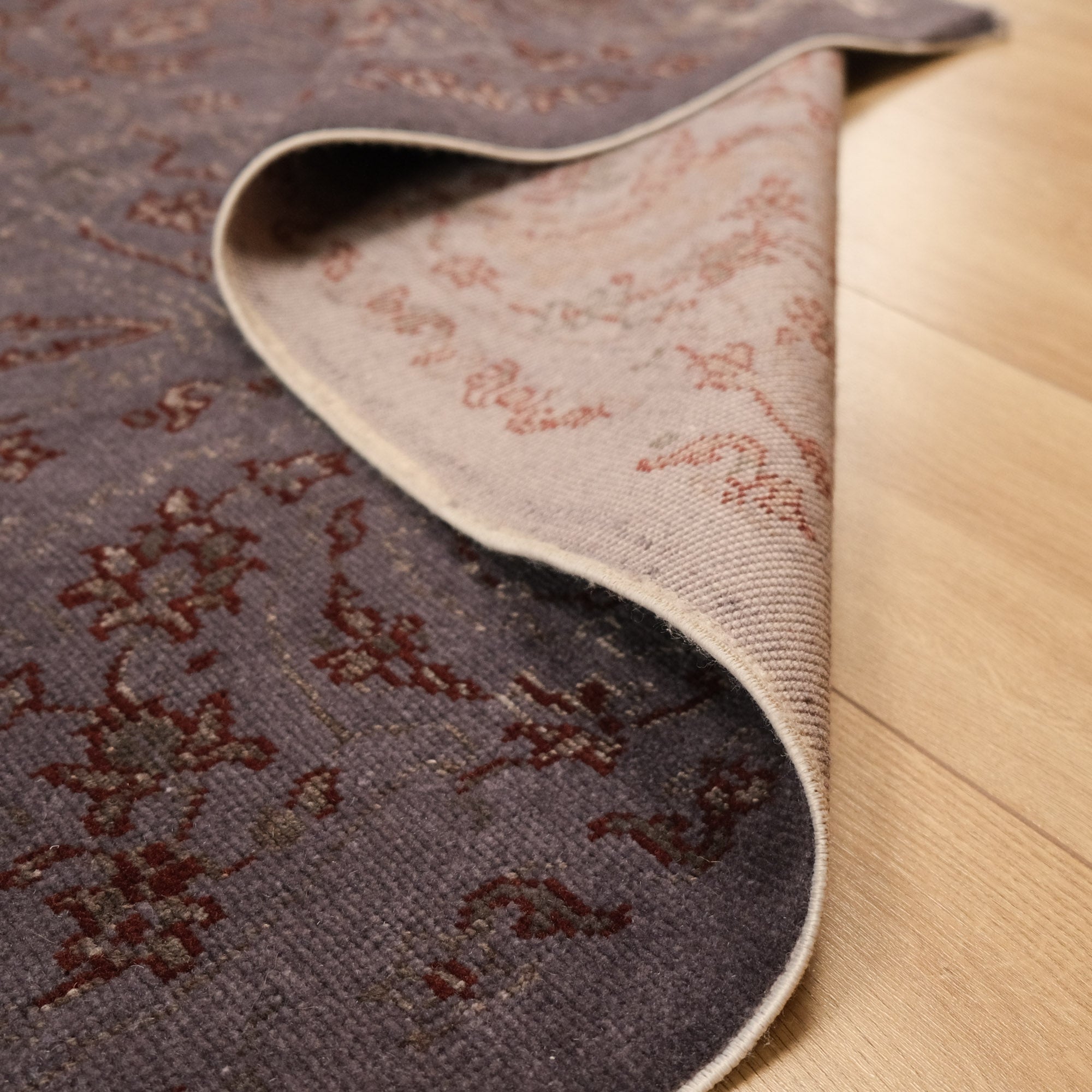 Heritage Series Vintage Design Machine Woven Carpet