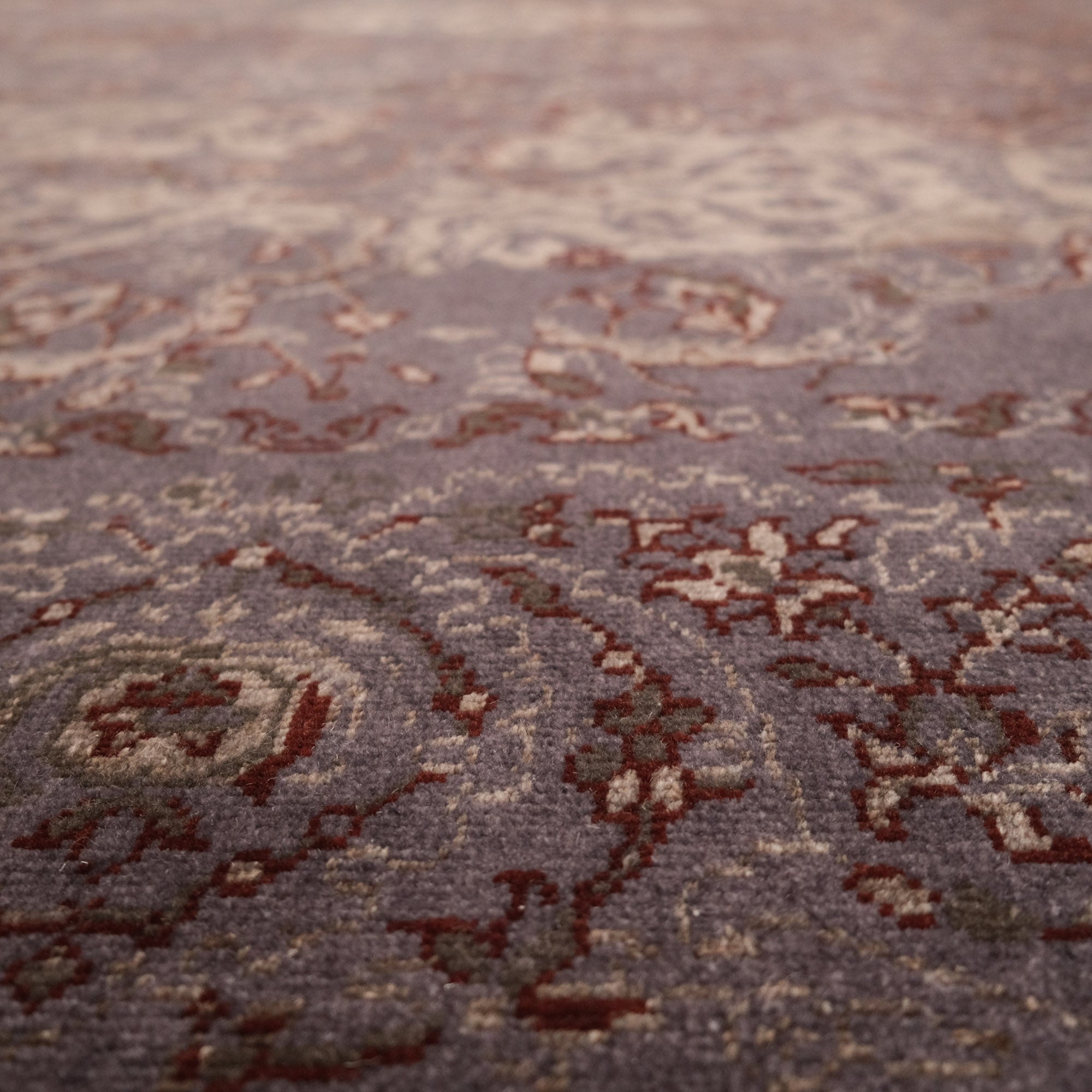 Heritage Series Vintage Design Machine Woven Carpet