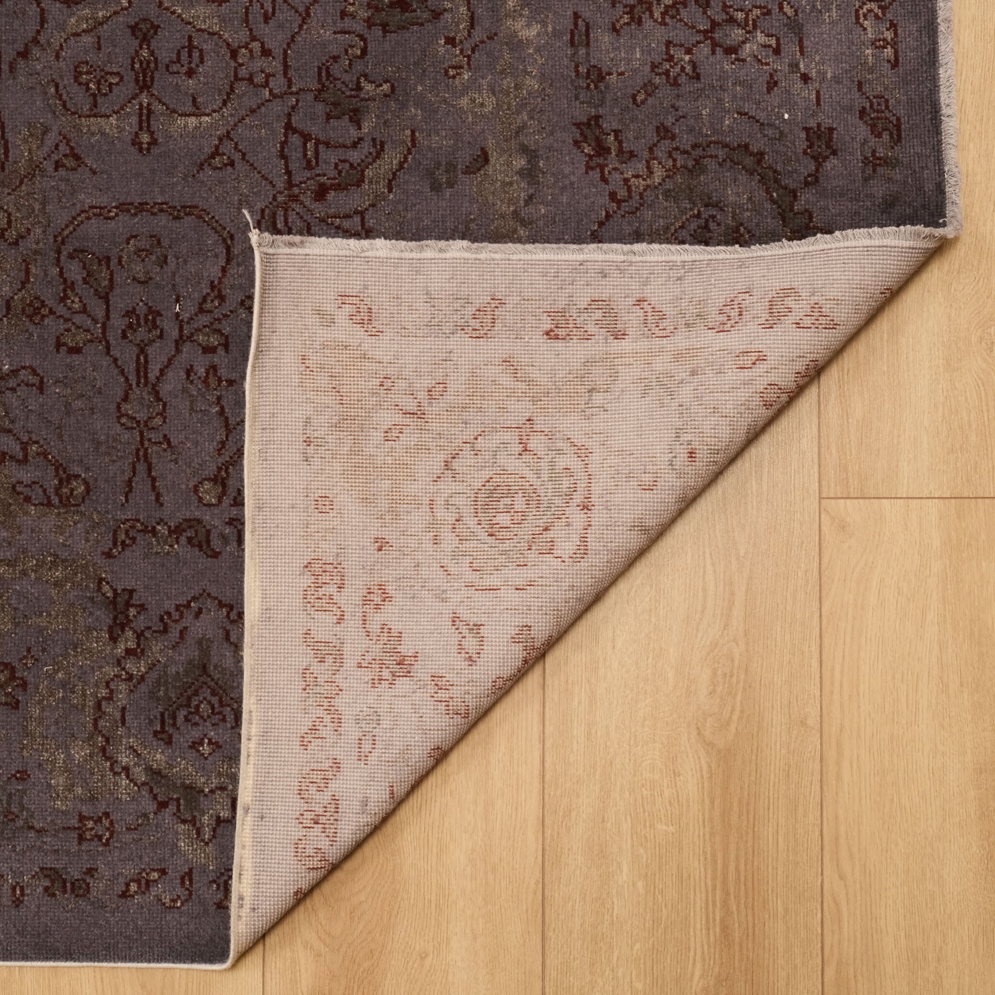 Heritage Series Vintage Design Machine Woven Carpet