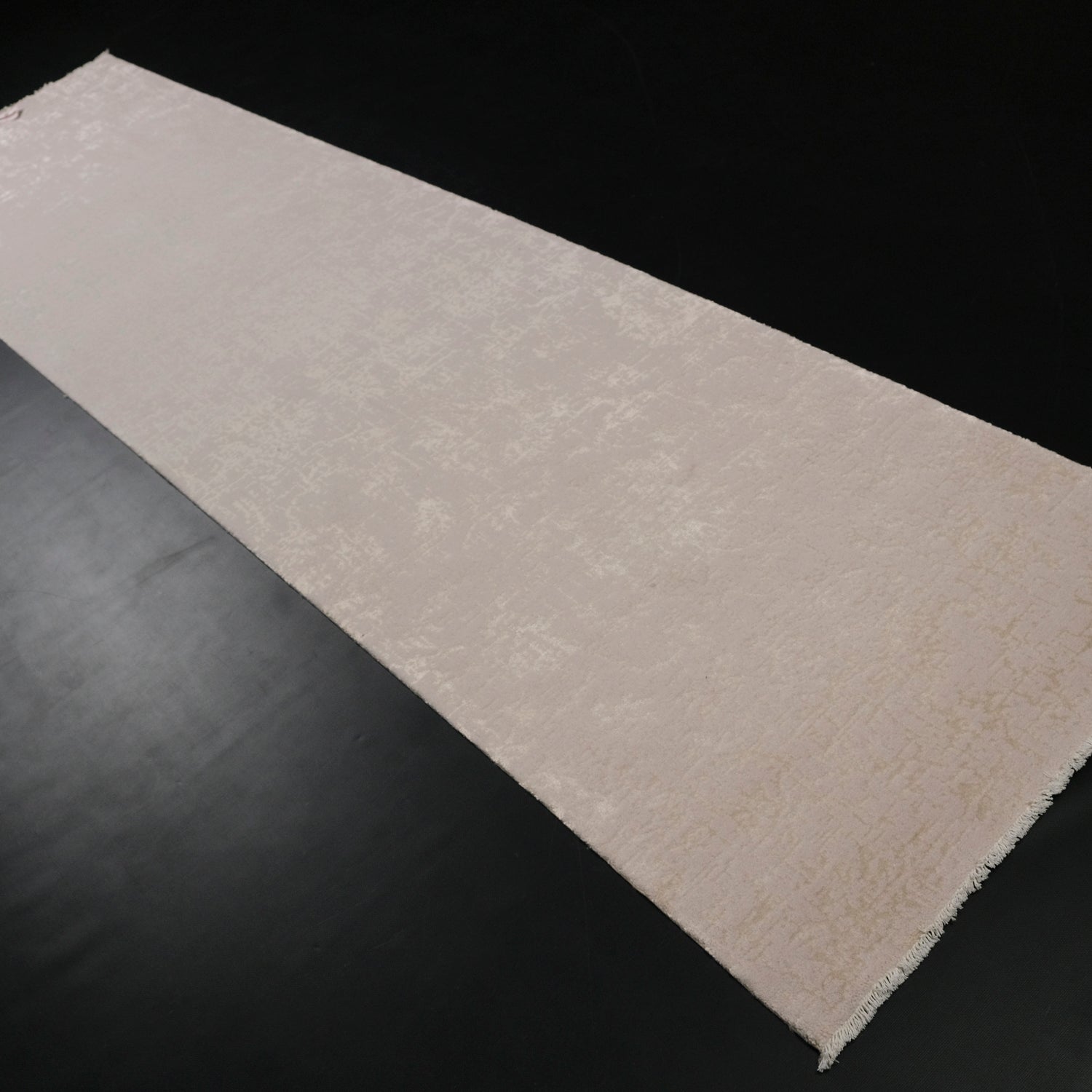 Heritage Series Vintage Design Machine Woven Carpet