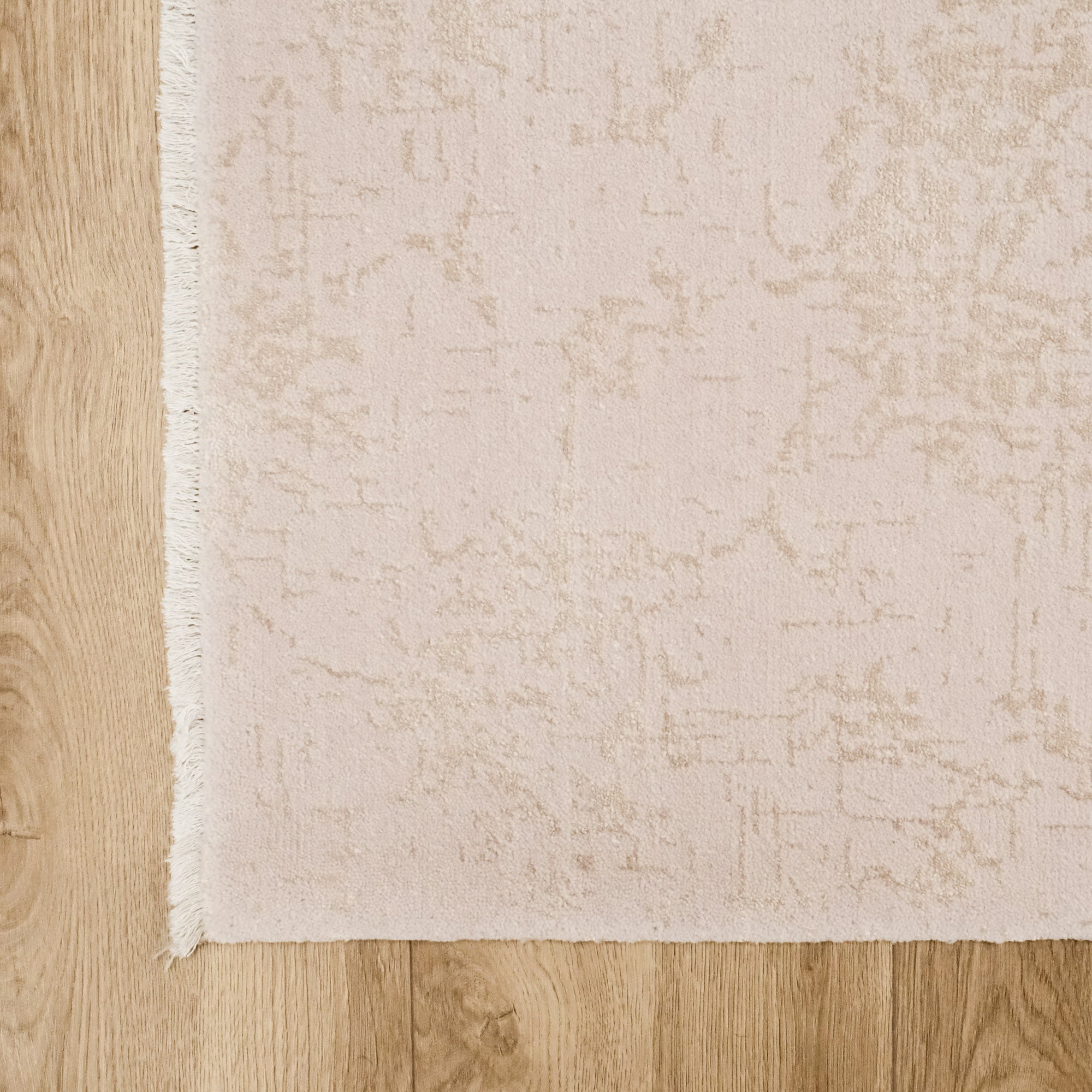 Heritage Series Vintage Design Machine Woven Carpet