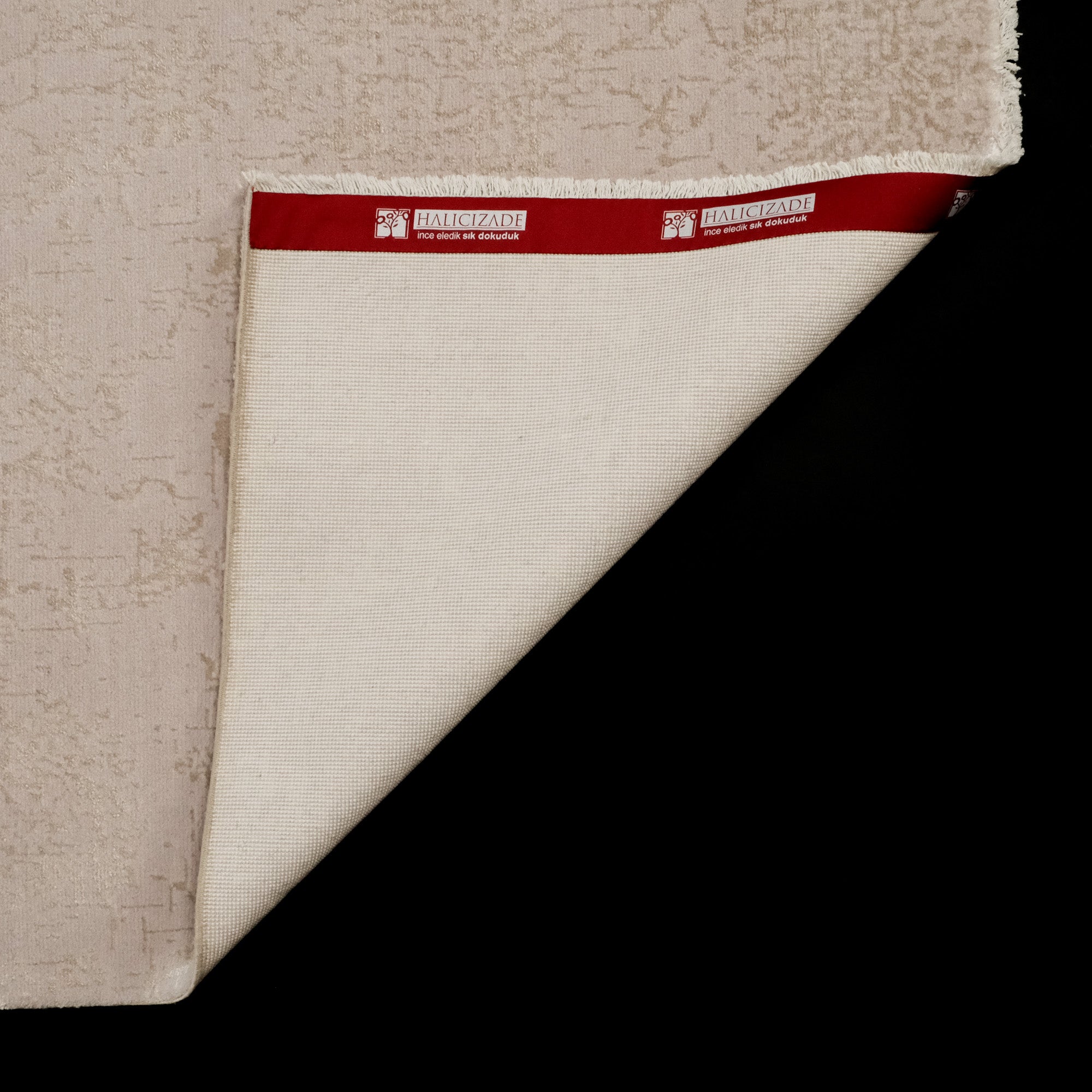 Heritage Series Vintage Design Machine Woven Carpet