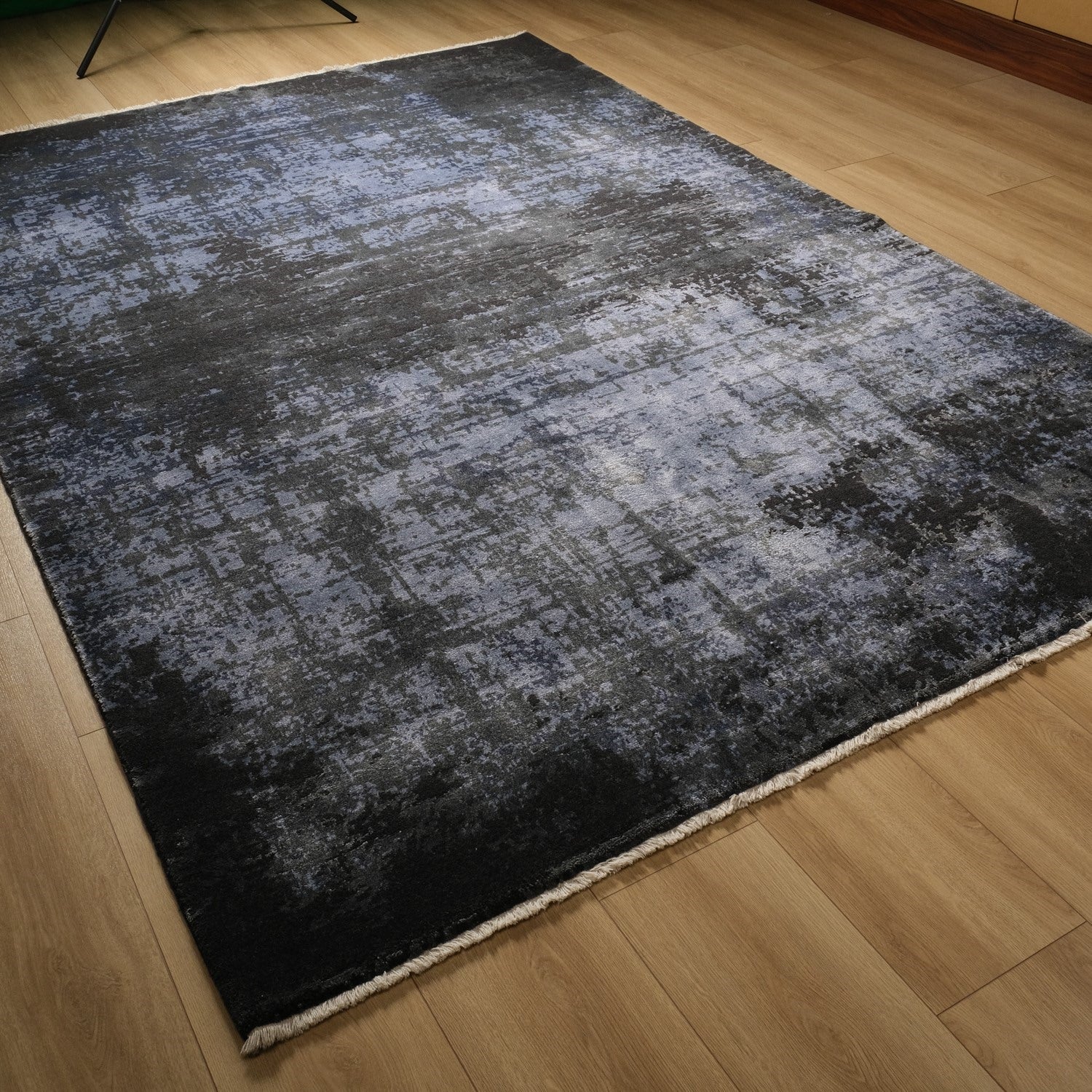 Heritage Serisi Tezgah Dokuma Soyut Desenli Lacivert Halı