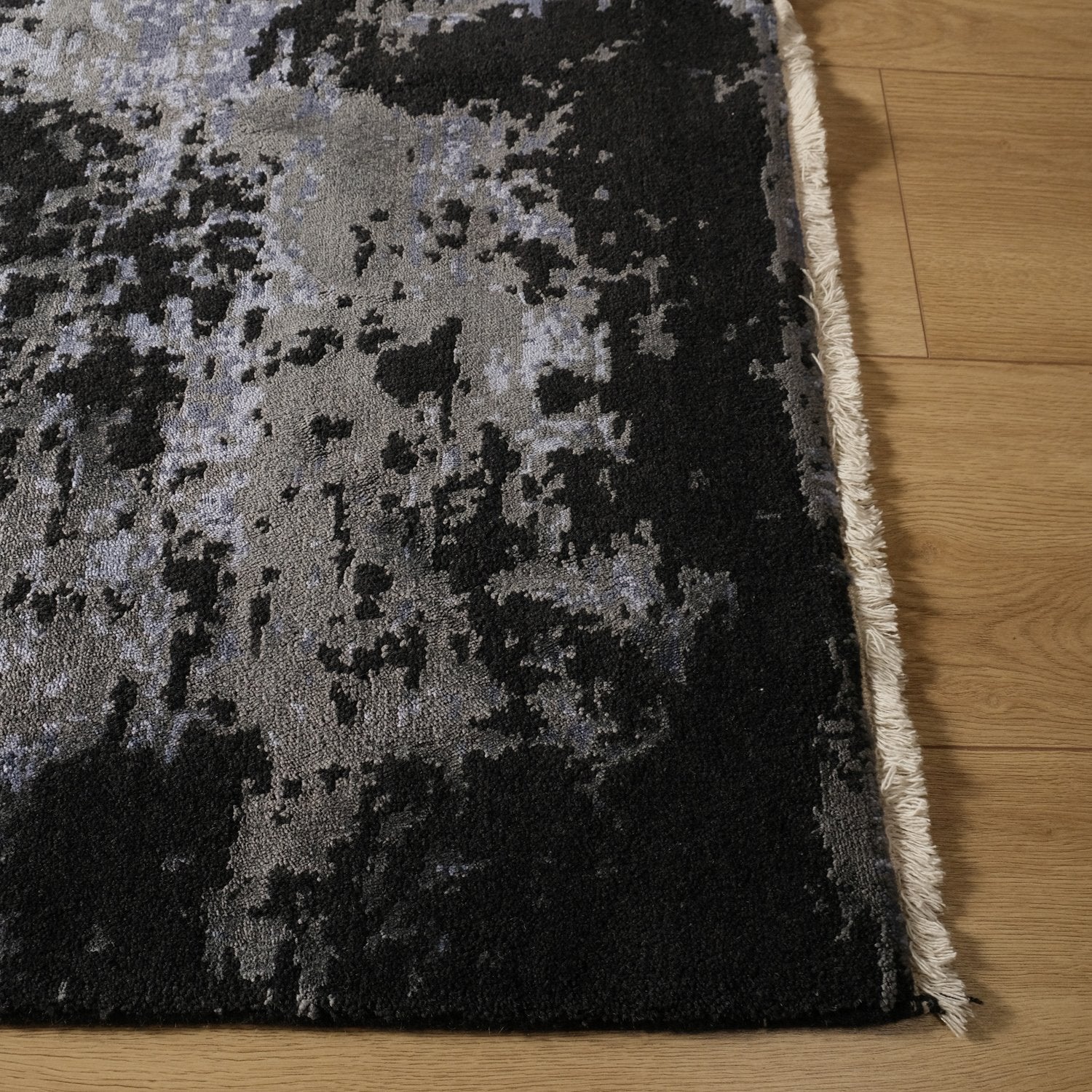 Heritage Serisi Tezgah Dokuma Soyut Desenli Lacivert Halı