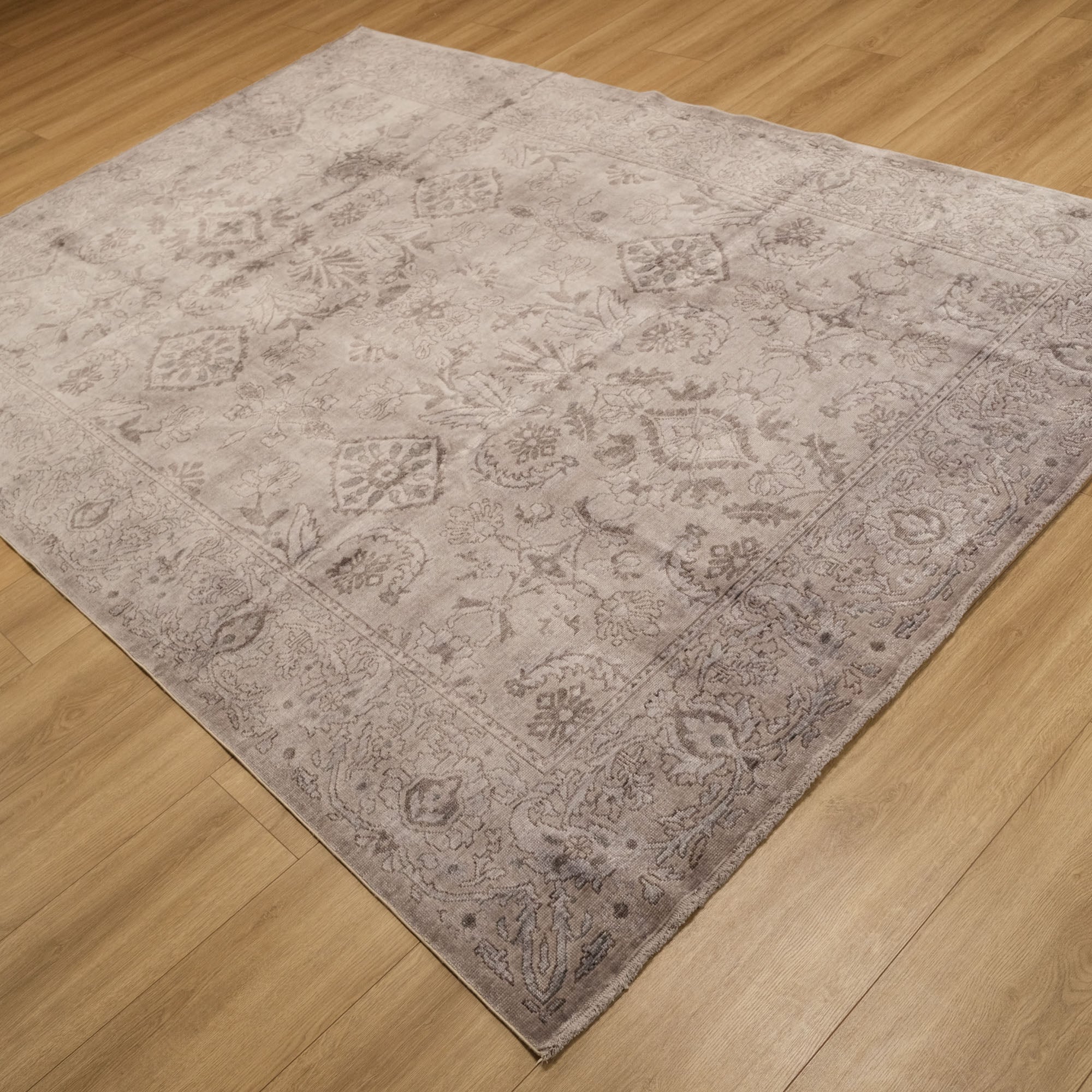 Heritage Series Loom-Woven Vintage Patterned Gray Rug