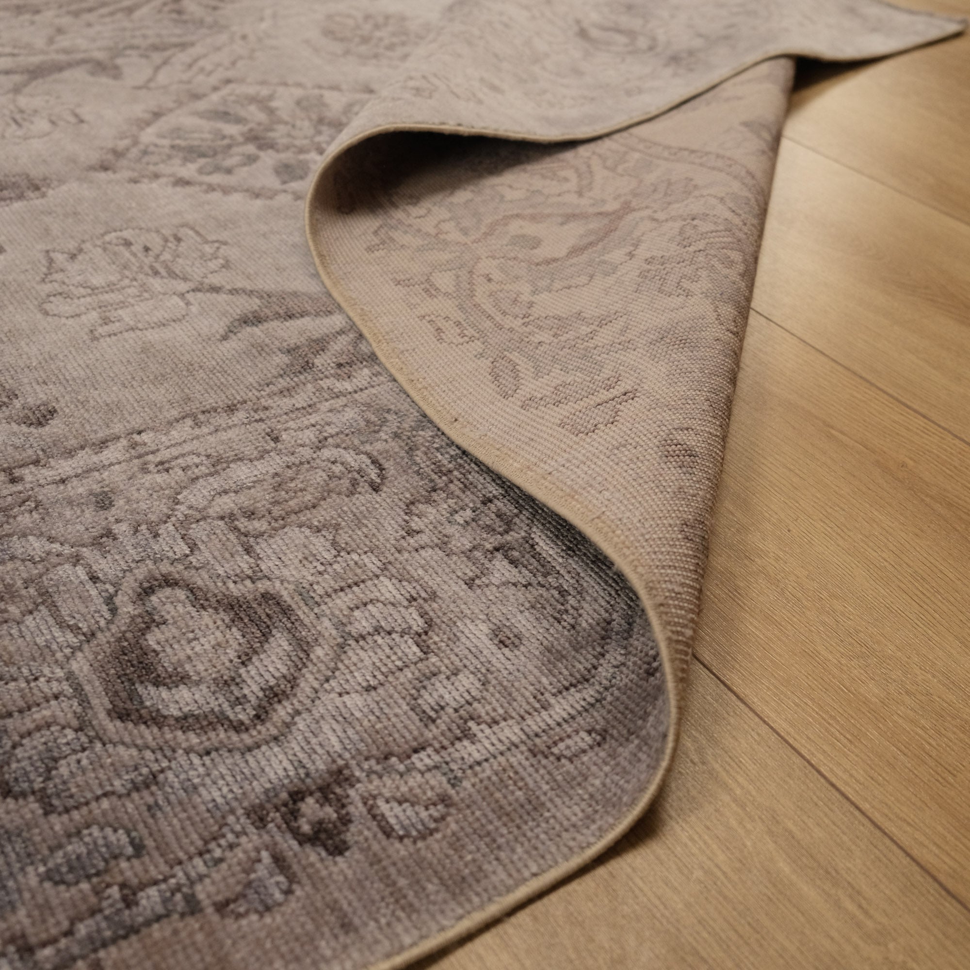Heritage Series Loom-Woven Vintage Patterned Gray Rug