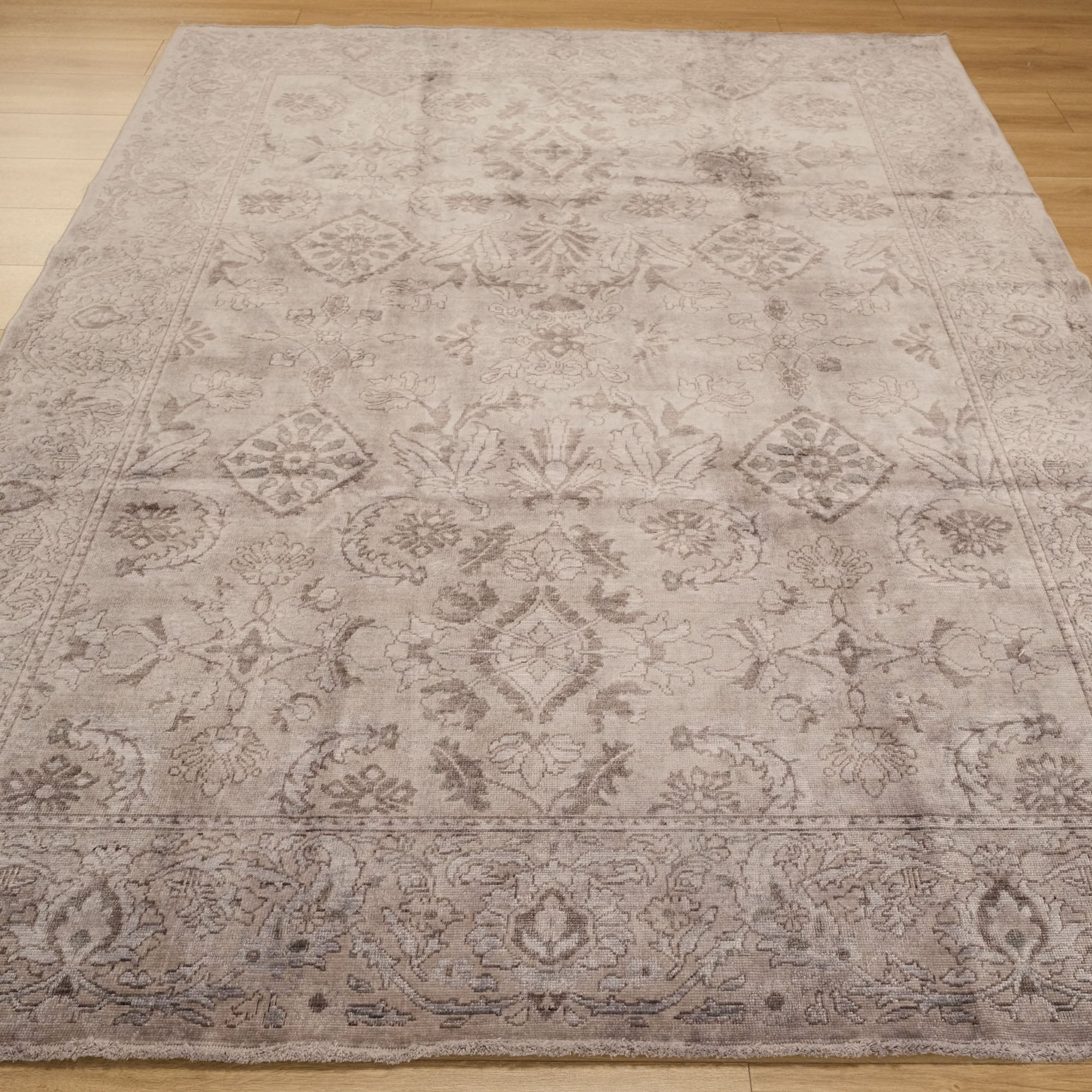 Heritage Series Loom-Woven Vintage Patterned Gray Rug