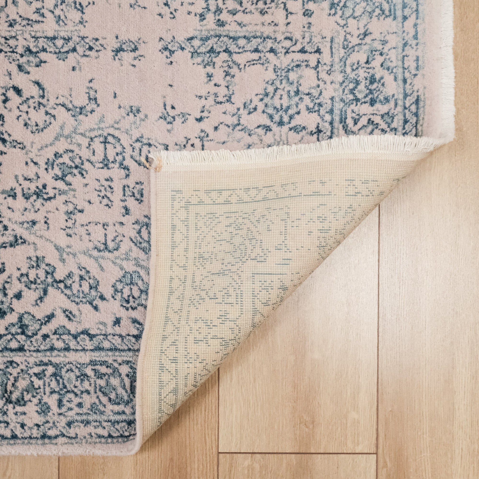 Heritage Series Vintage Design Machine Woven Carpet