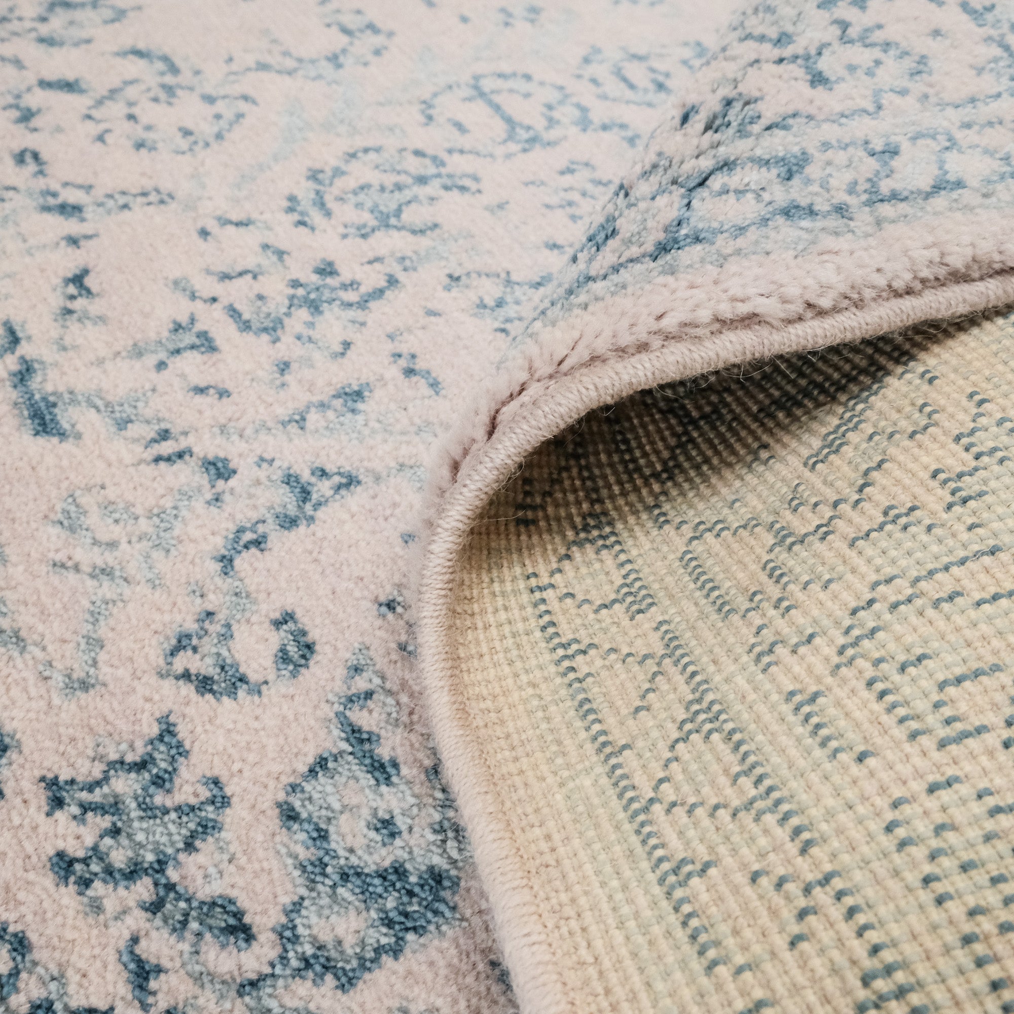 Heritage Series Vintage Design Machine Woven Carpet