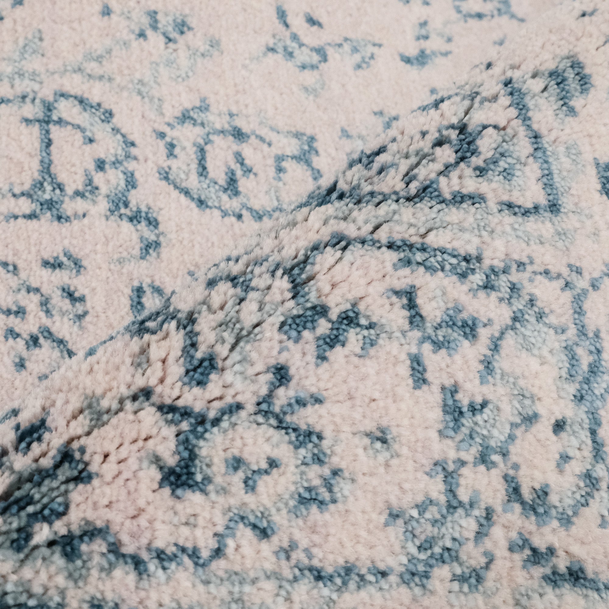 Heritage Series Vintage Design Machine Woven Carpet