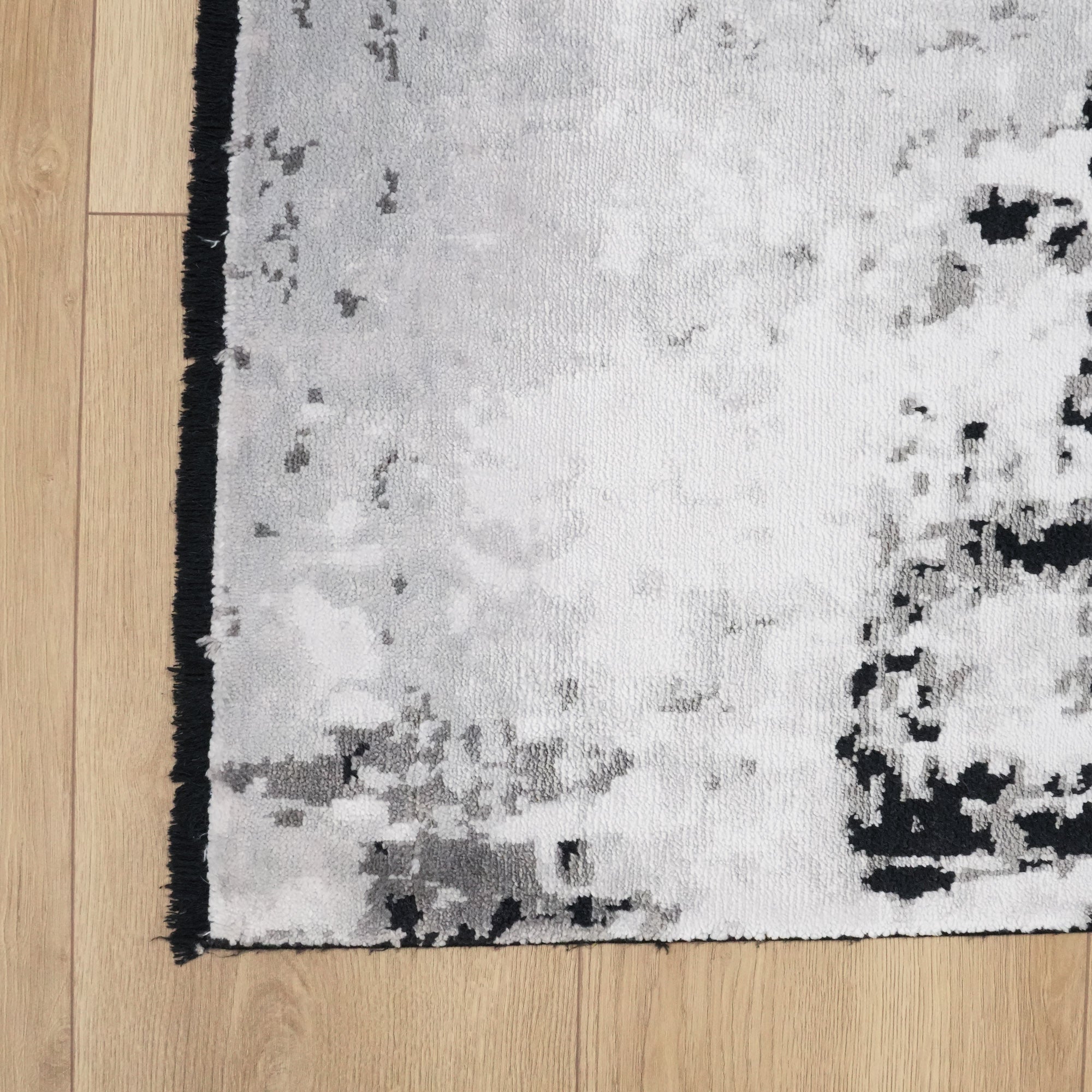 Heritage Series Abstract Patterned Black Wool Carpet