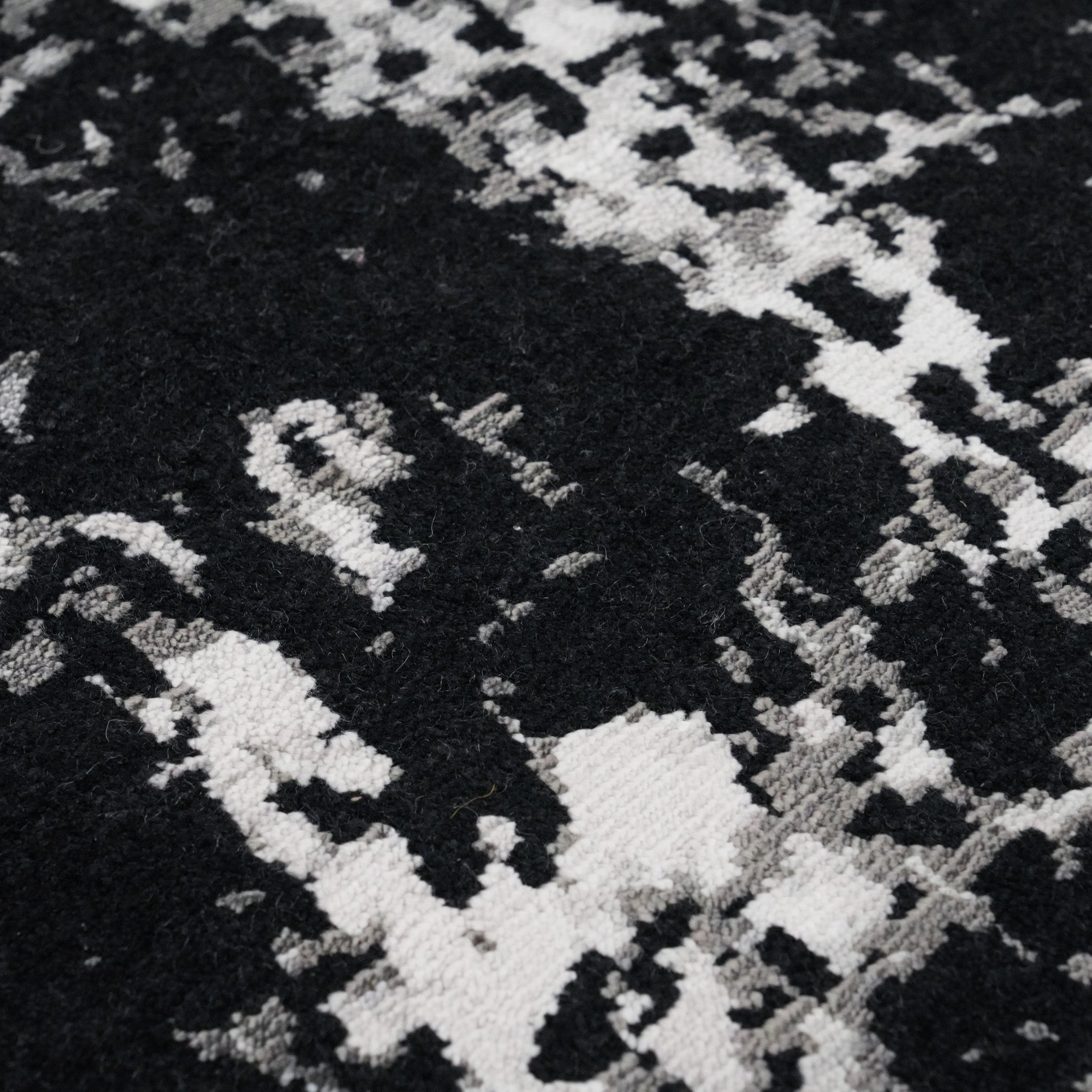 Heritage Series Abstract Patterned Black Wool Carpet