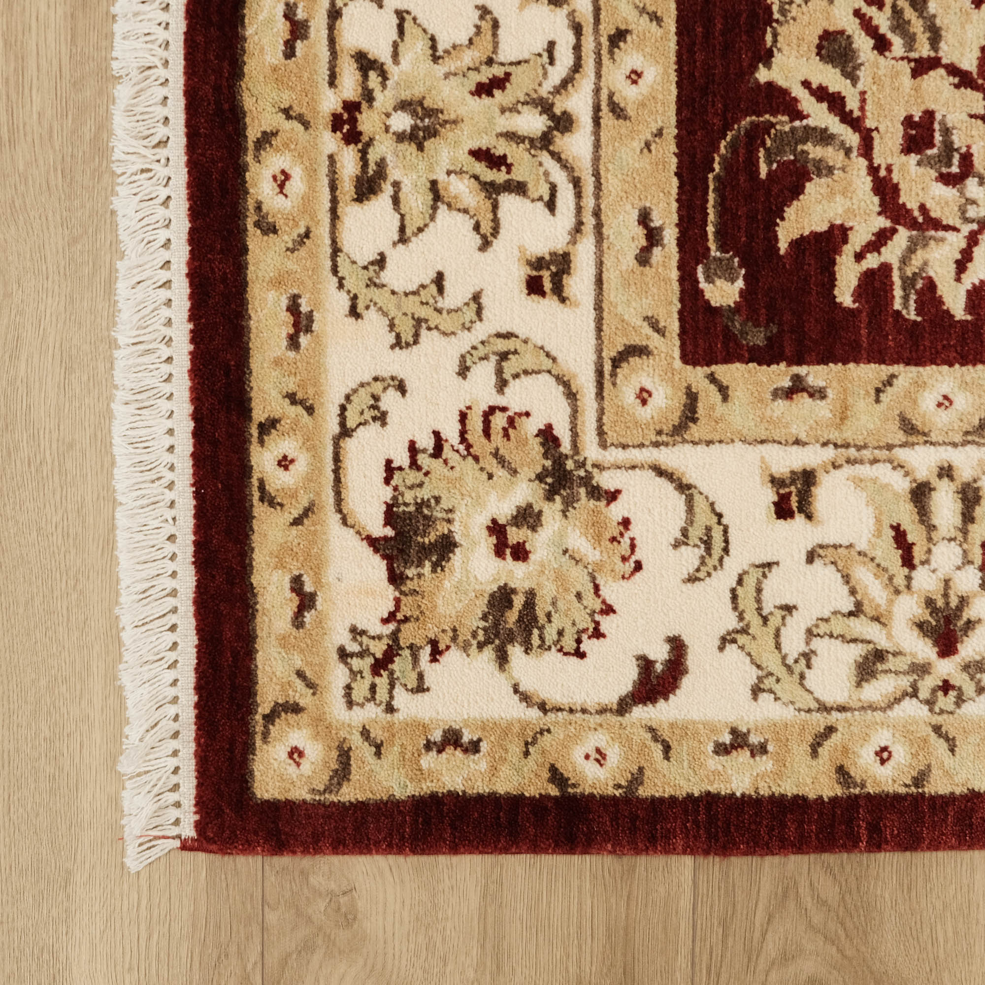 Heritage Serisi Uşak Desenli Tezgah Dokuma Kırmızı Halı