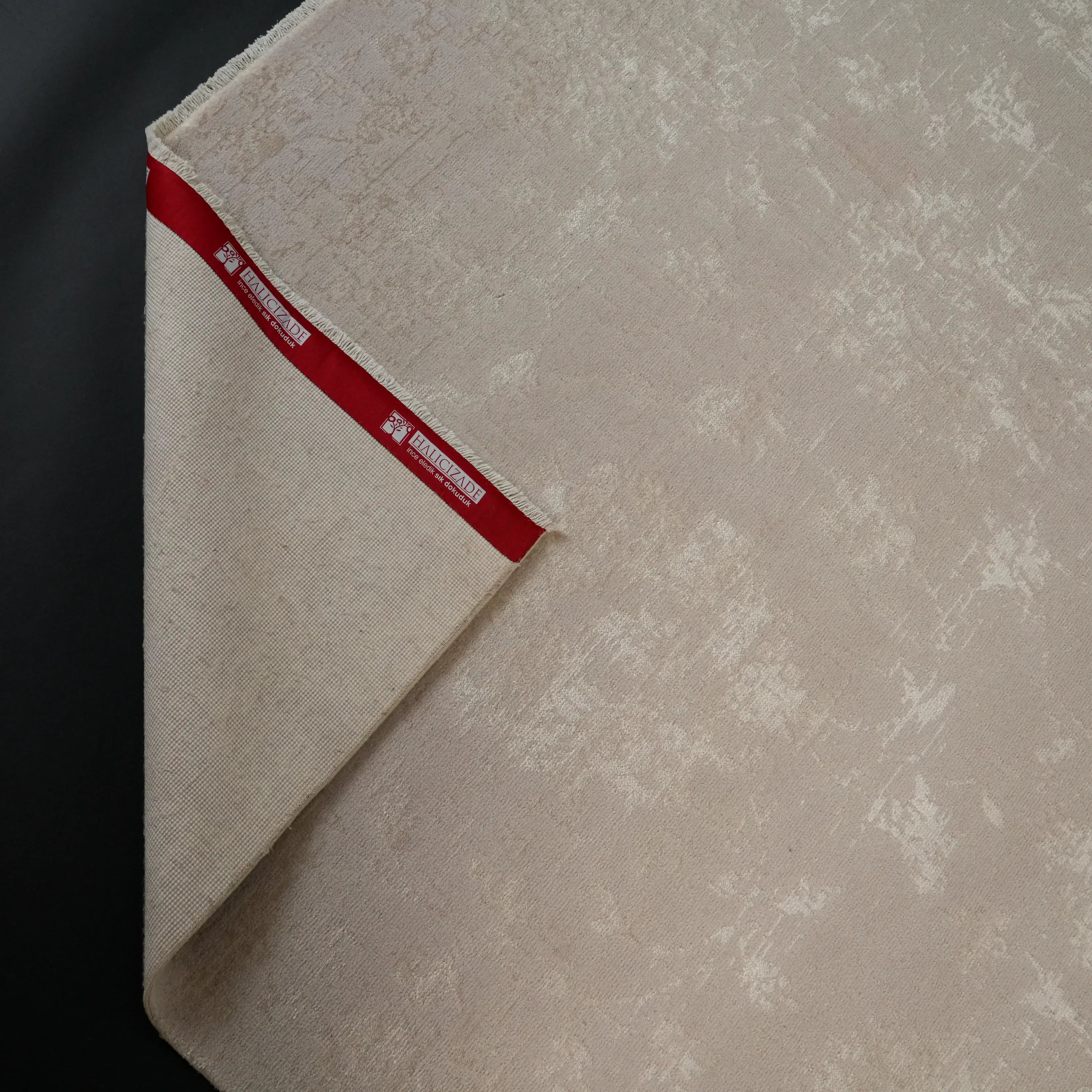 Heritage Serisi Vintage Desenli Krem Yün Tezgah Dokuma Halı