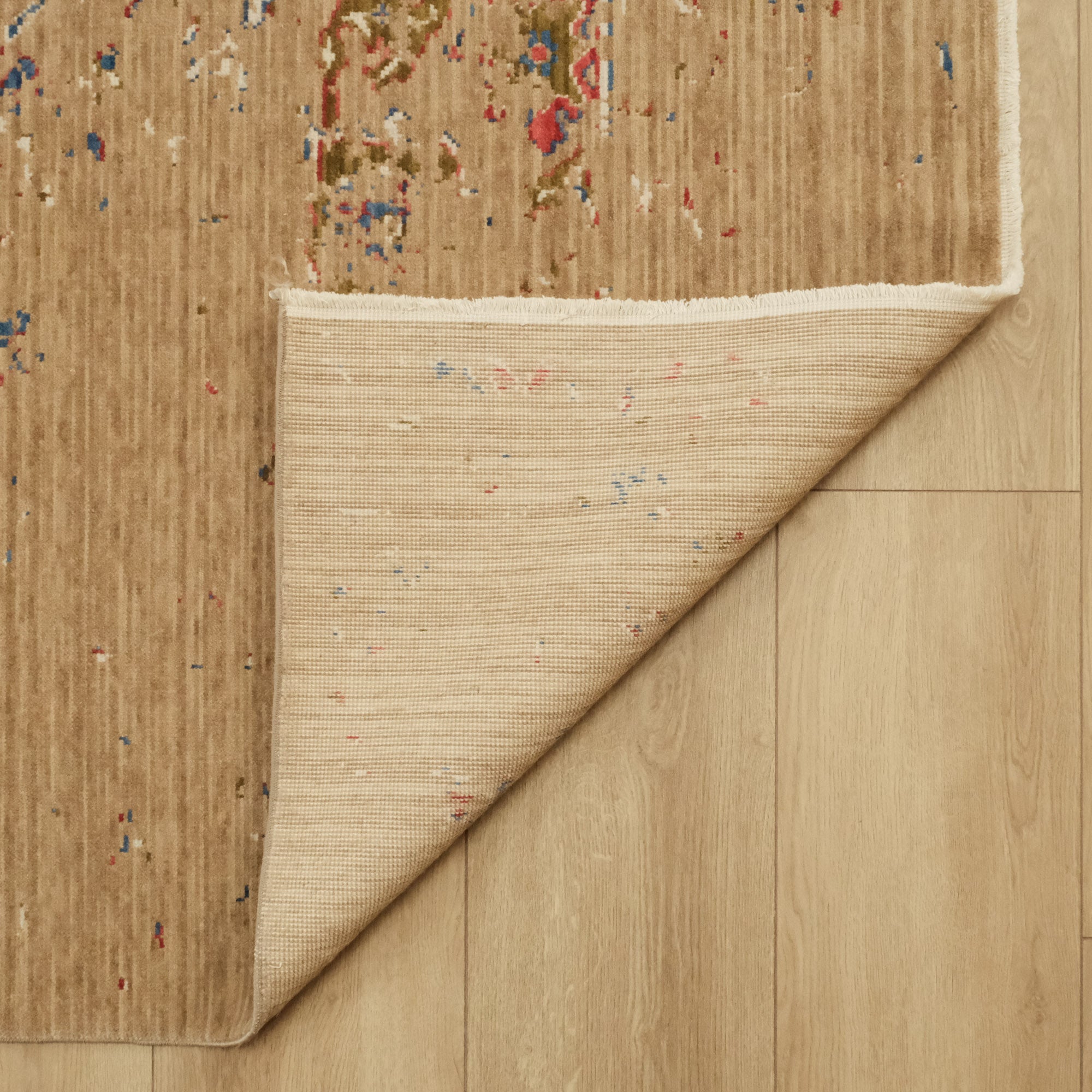 Heritage Serisi Vintage Desenli Tezgah Dokuma Çiçekli Halı