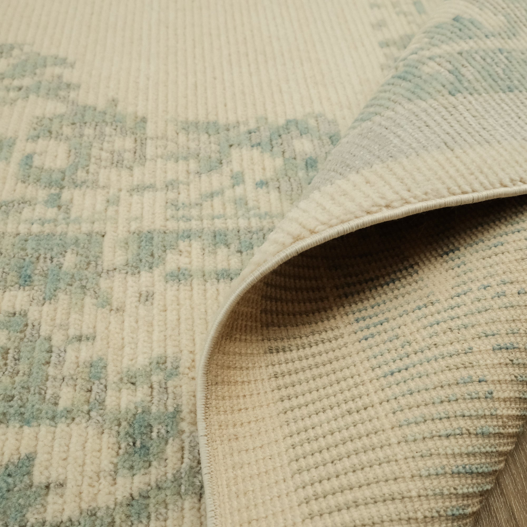 Heritage Series Vintage Design Machine Woven Wool Carpet