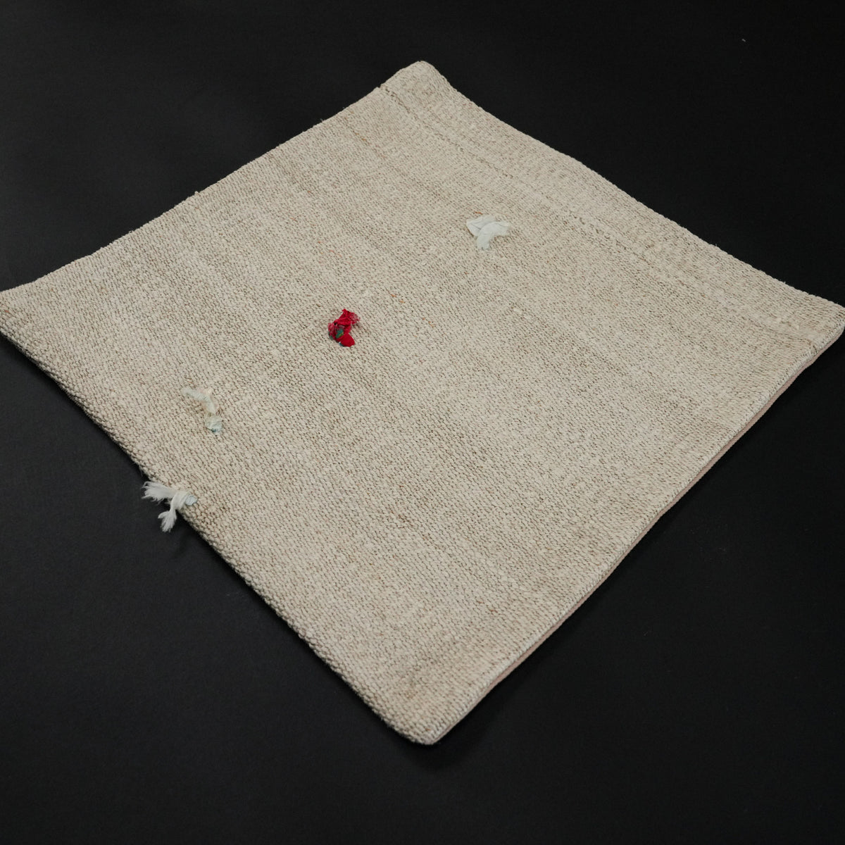 El Dokuma Krem Yün Kırlent Kılıfı, 38x39 cm — Halıcızade