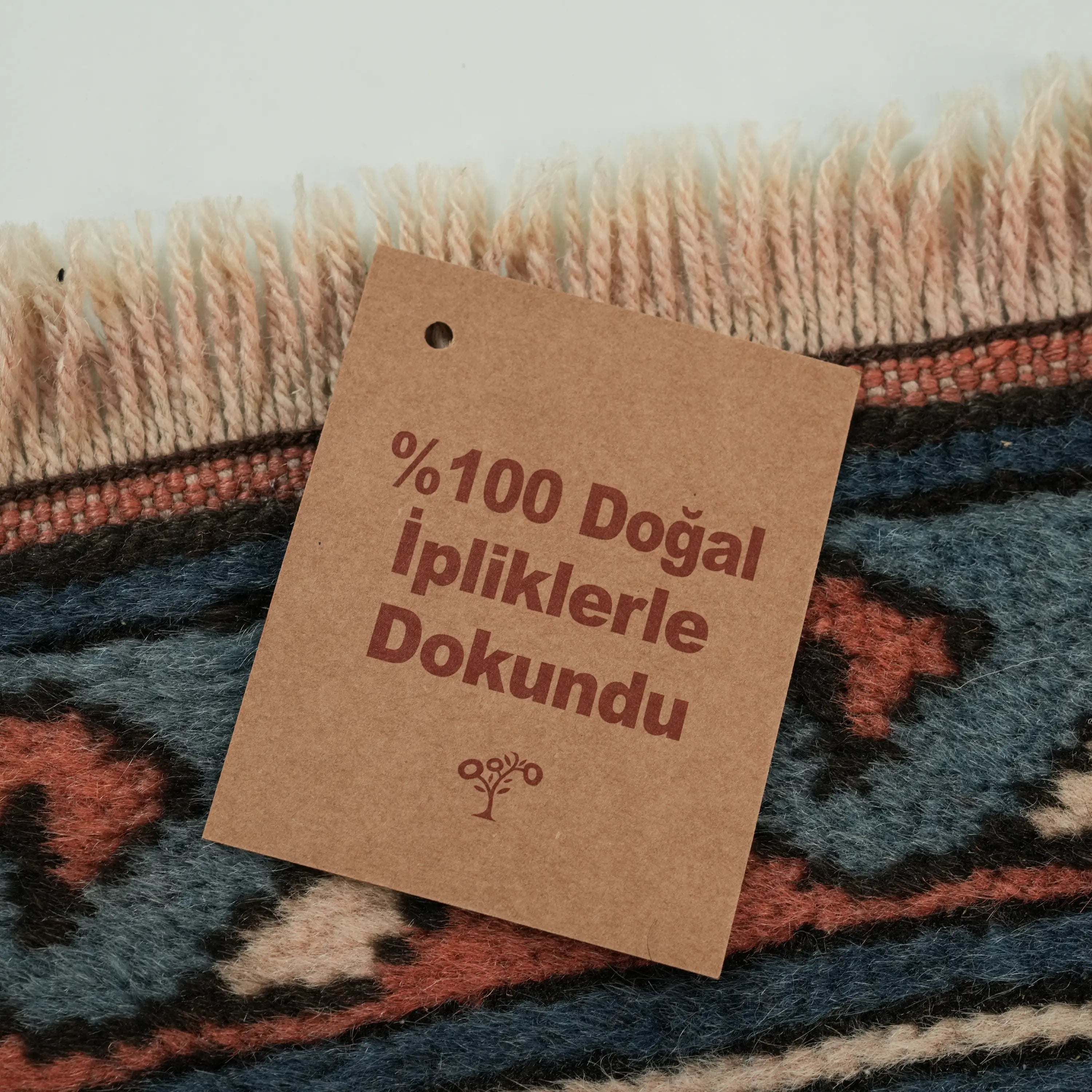 İkinci El Anadolu Desenli El Dokuma Rengarenk Yün Kars Halısı