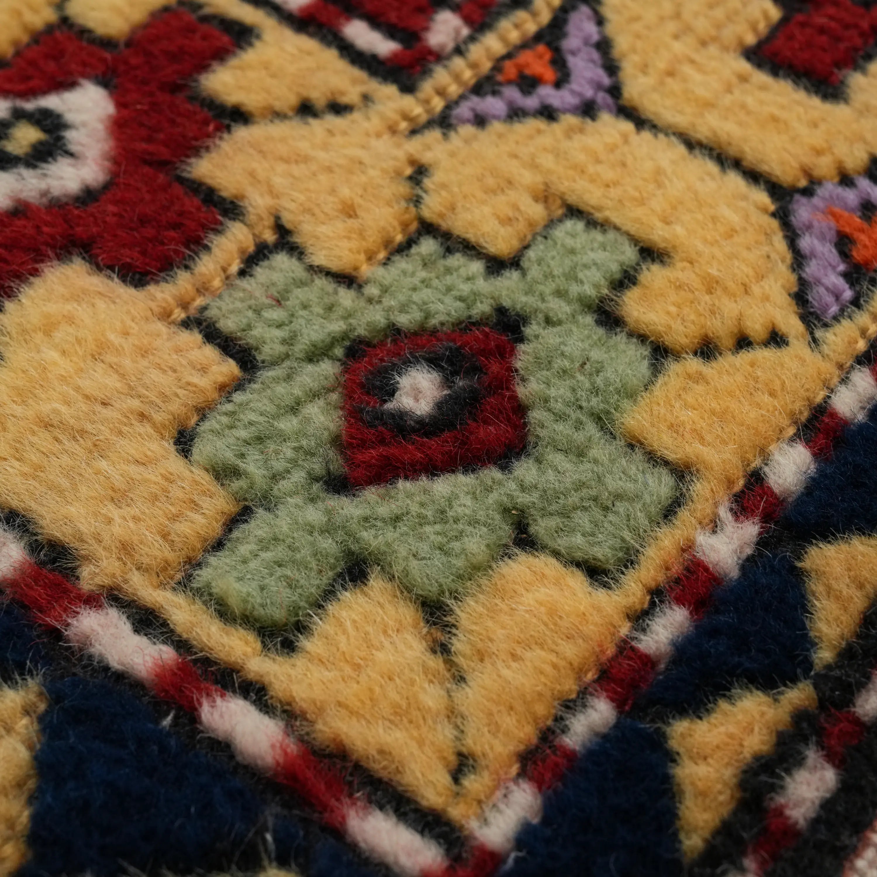 İkinci El Anadolu Desenli El Dokuma Rengarenk Yün Yörük Halısı