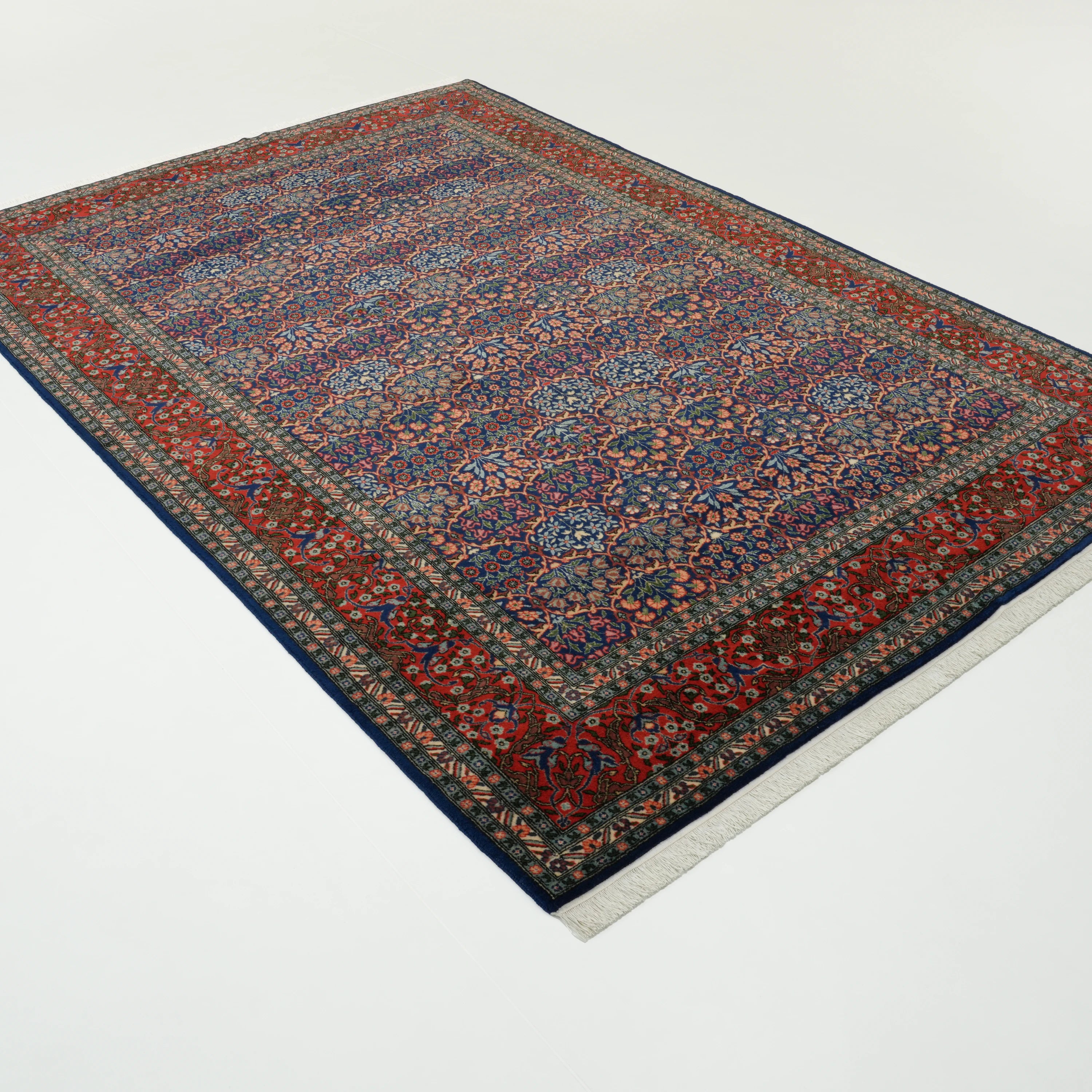 İkinci El Hereke Karpuzlu Desenli El Dokuma Lacivert Yün Halı