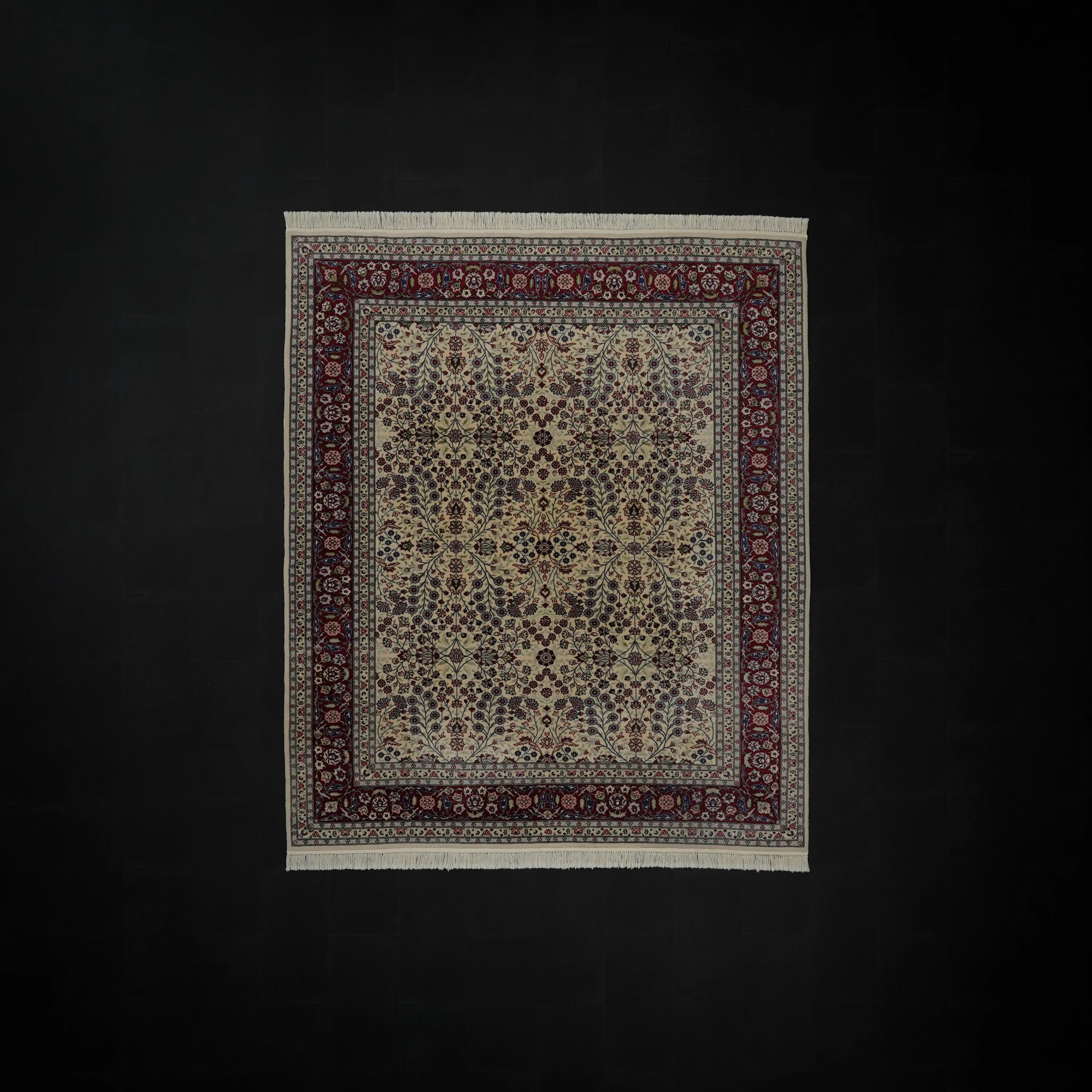 İkinci El Hereke Yedi Dağın Çiçeği Desenli El Dokuma Krem Yün Halı