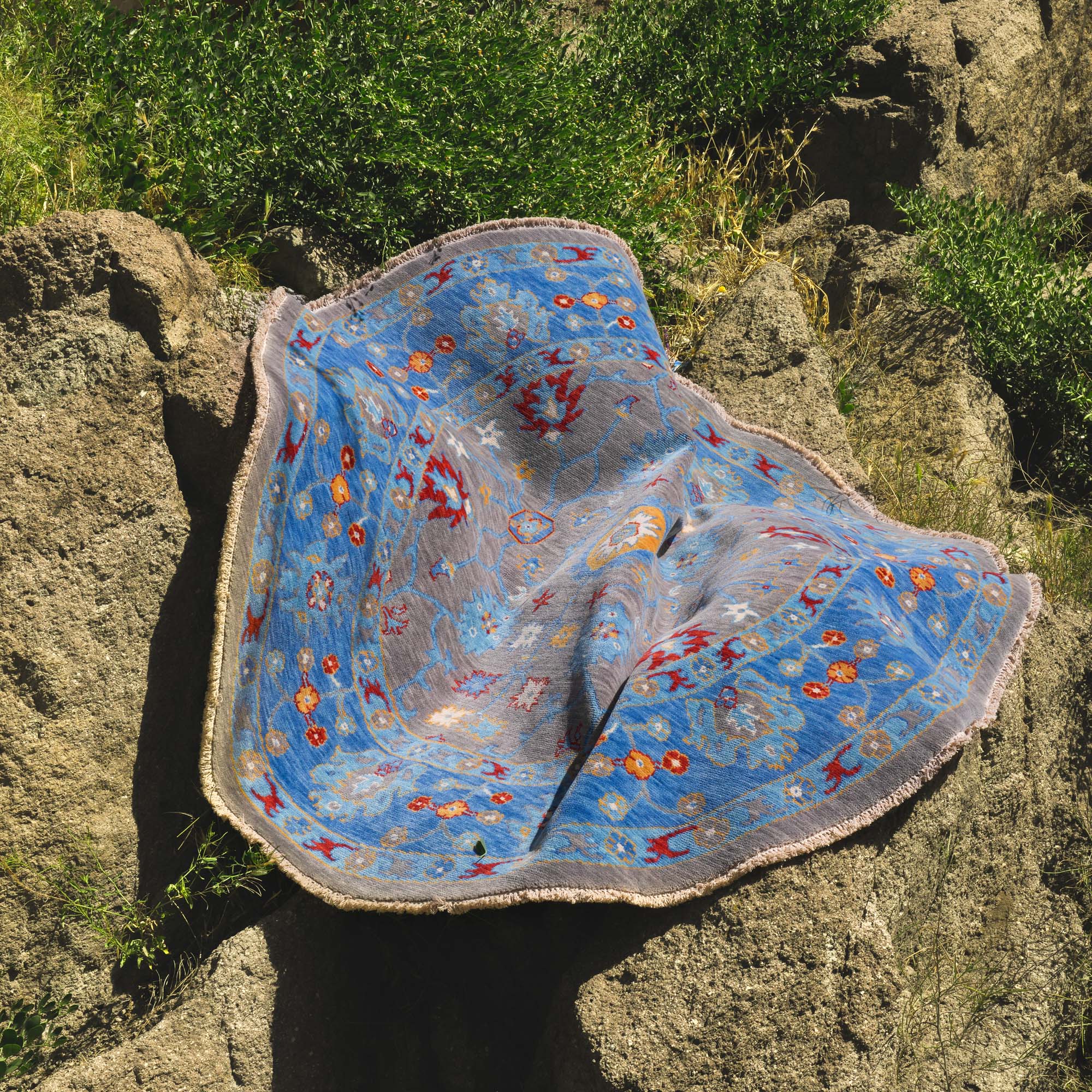 Tempus Serisi Uşak Desenli Gri/Mavi Yün Yuvarlak Tezgah Dokuma Halı