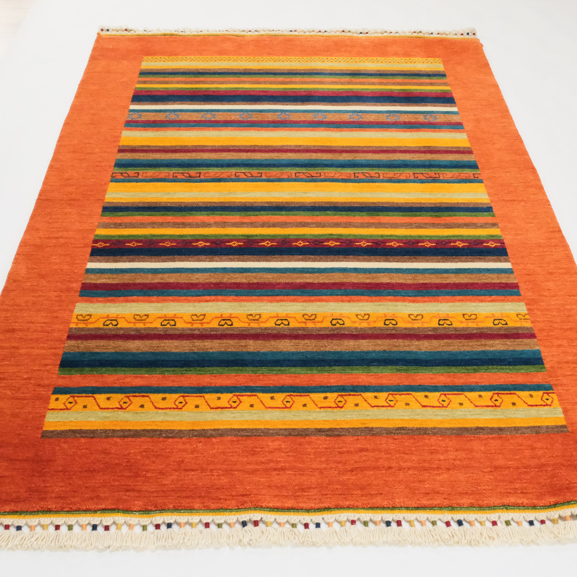 Karnaval Serisi Tezgah Dokuma Şal Desenli Turuncu Halı