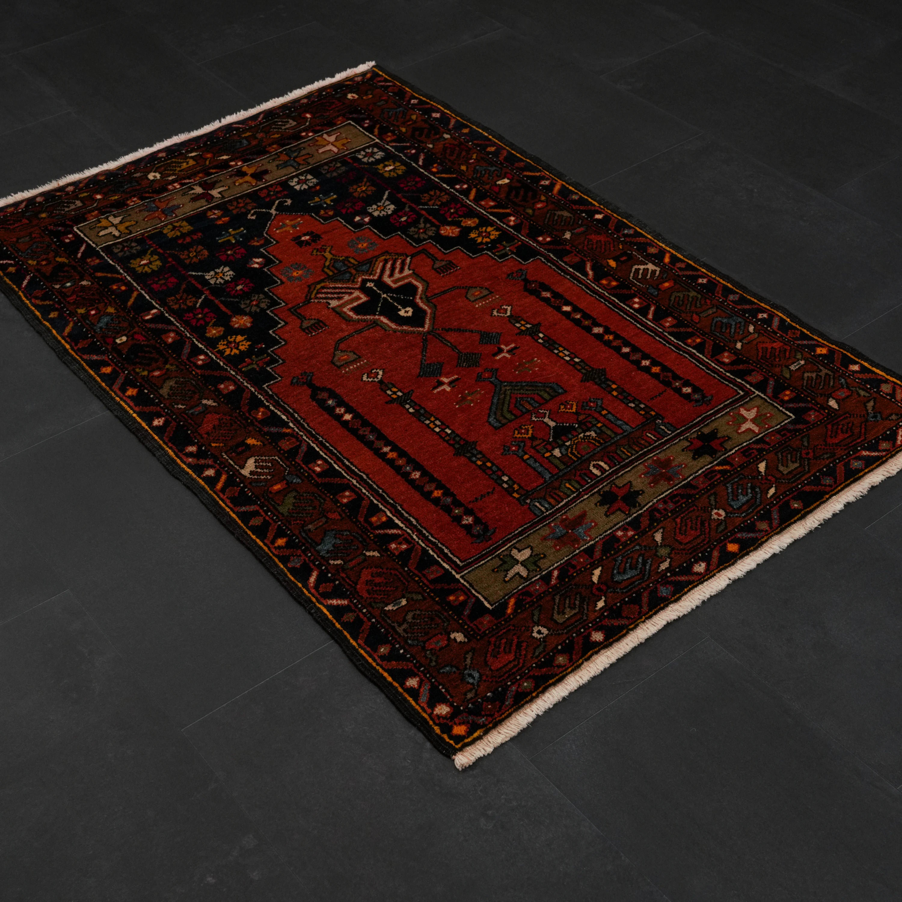 Köy Dokuma 80+ Yaş Sandık Eskisi Kök Boya Yahyalı Seccade Halı