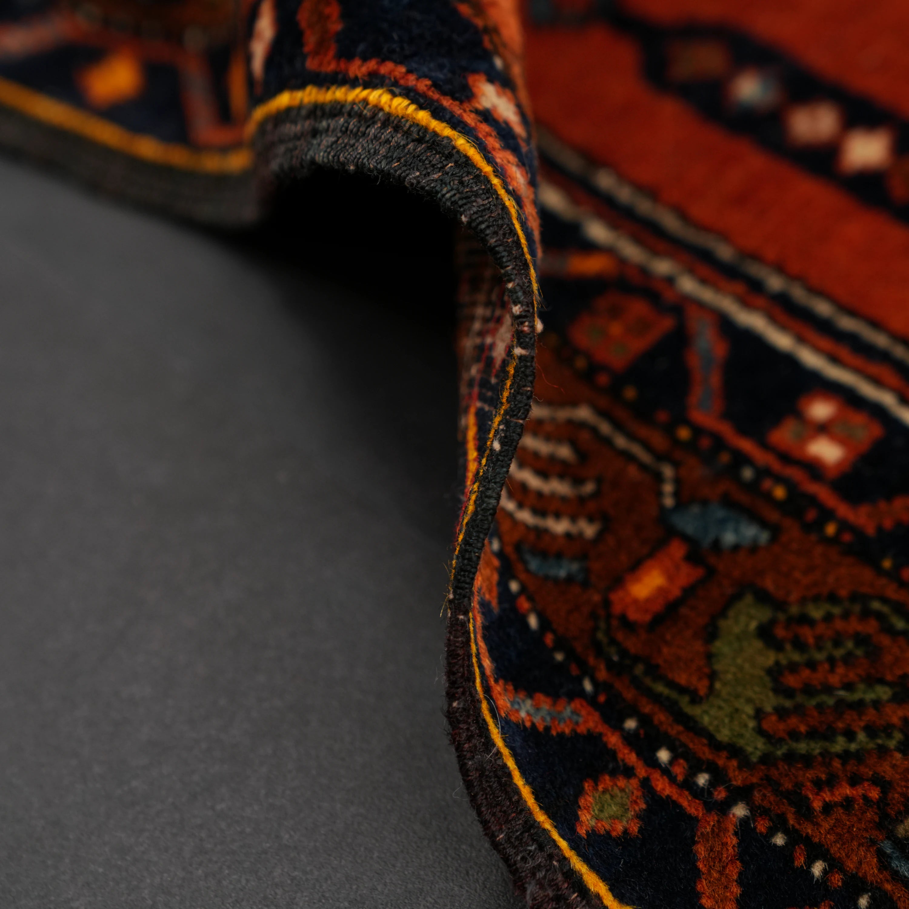 Köy Dokuma 80+ Yaş Sandık Eskisi Kök Boya Yahyalı Seccade Halı