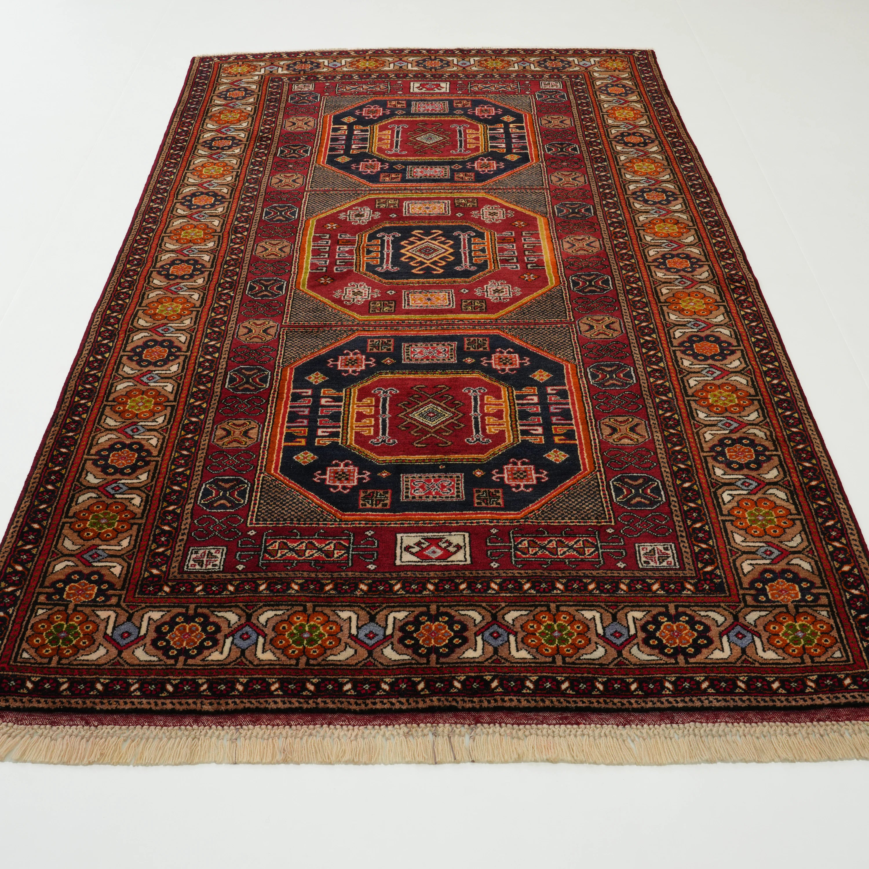 Köy Dokuma Kirmen Sandık Yenisi 70+ Yaş Niğde Kışlakçı Halısı