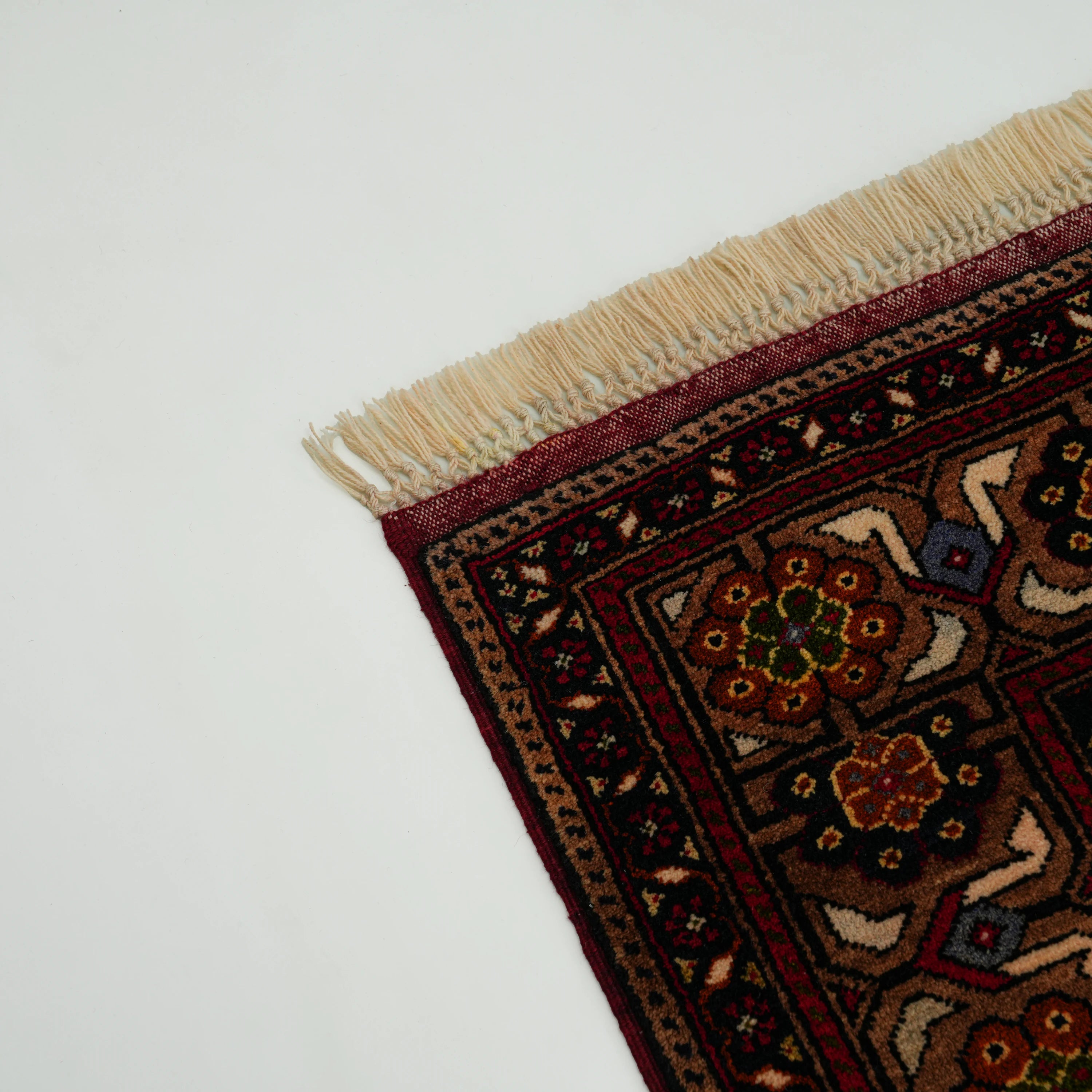 Köy Dokuma Kirmen Sandık Yenisi 70+ Yaş Niğde Kışlakçı Halısı