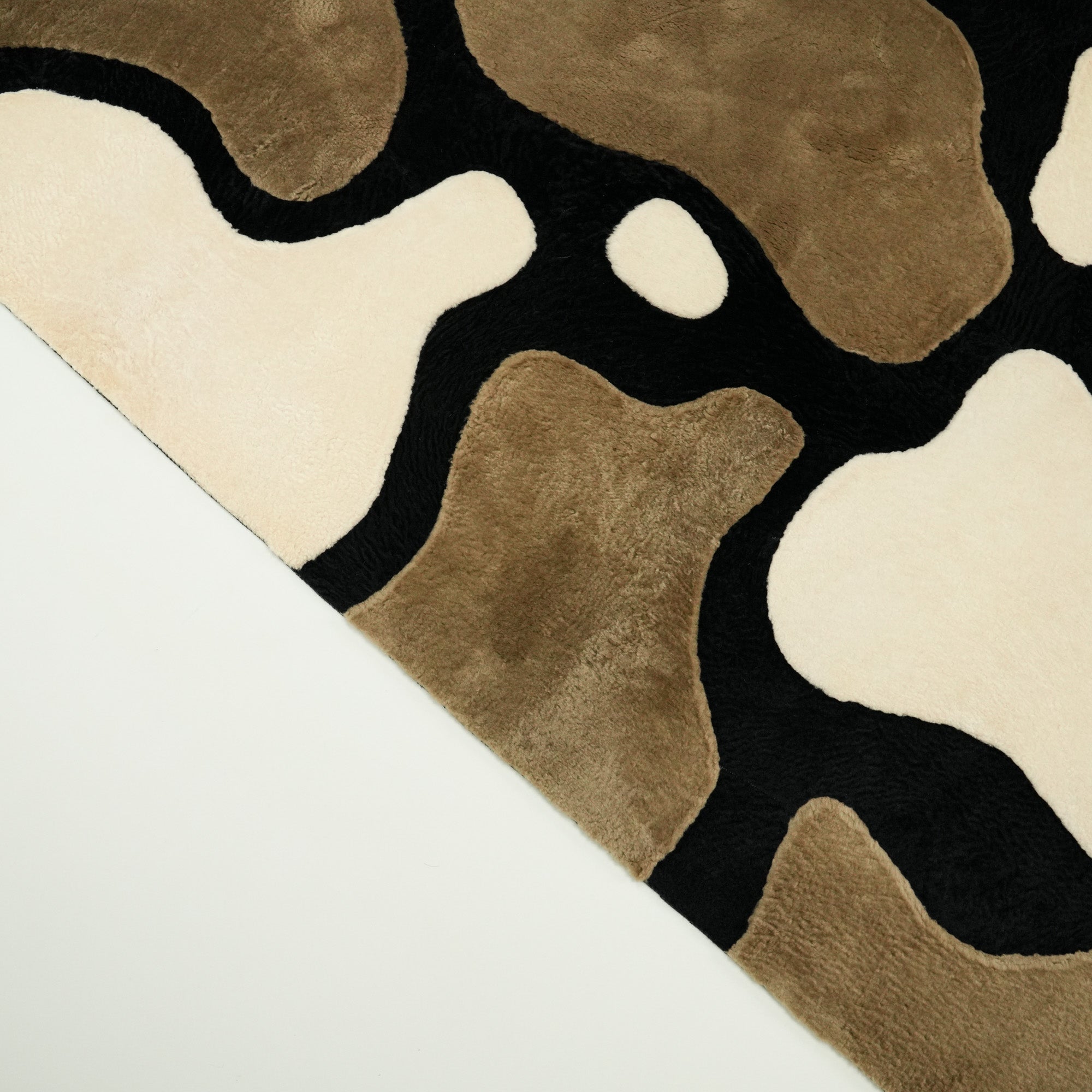 Cream Abstract Patterned Lambskin Rug