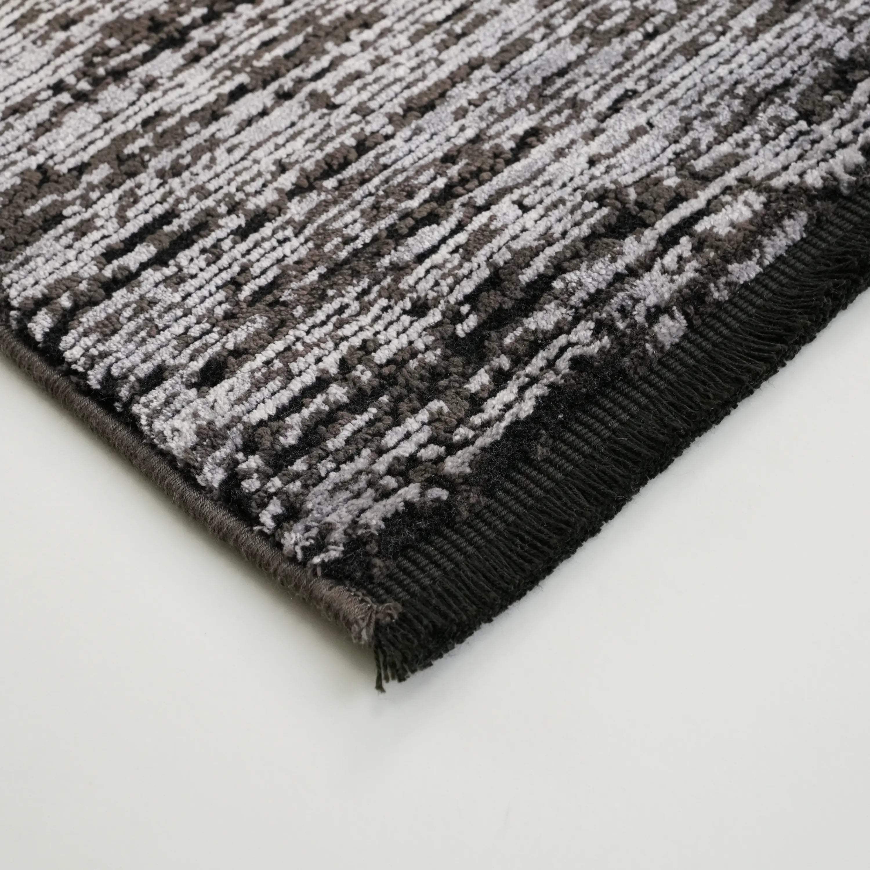 Lugano Serisi Soyut Desenli Siyah Viskon Halı