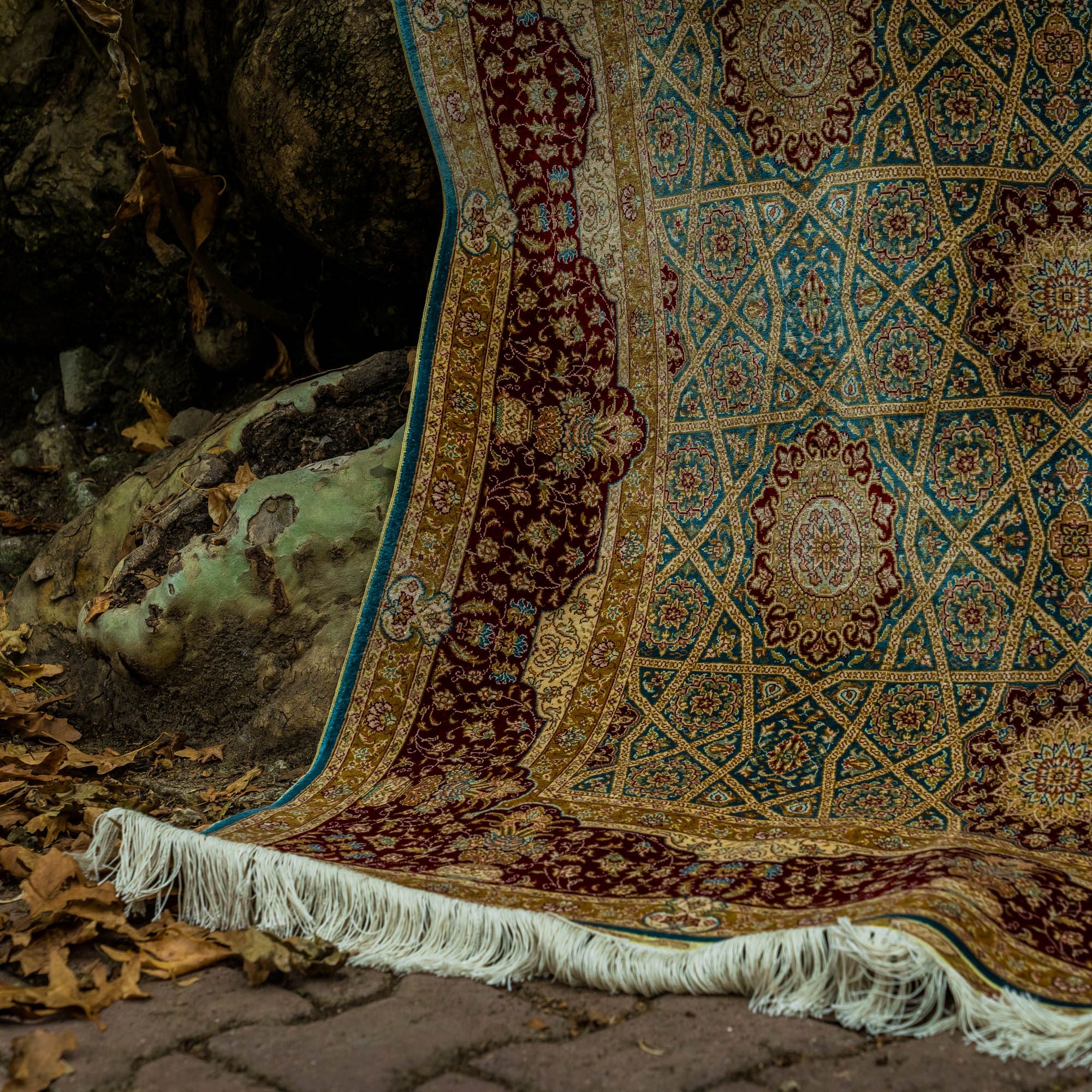 Frame Design Hand Woven Carpet