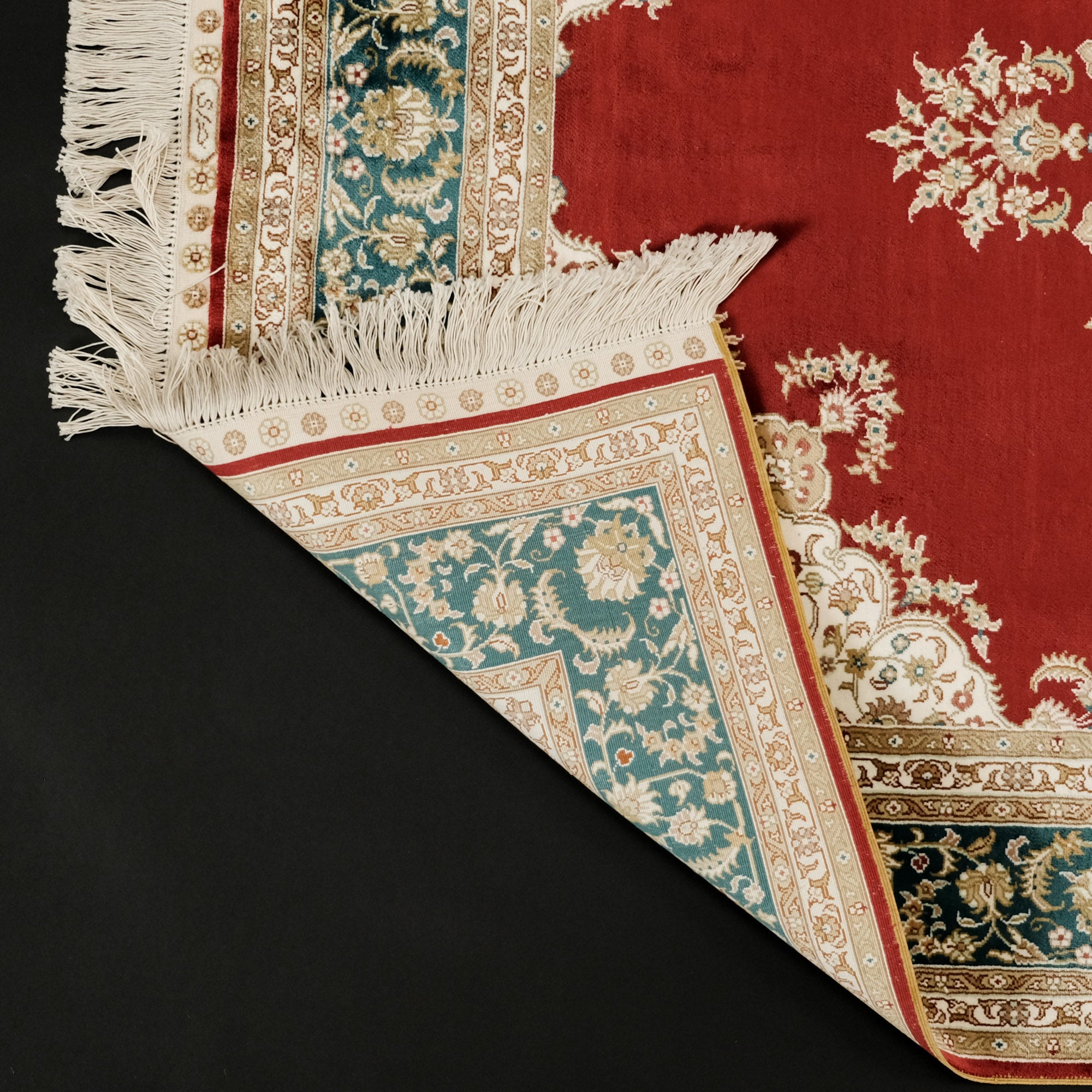 Medallion Patterned Red Handwoven Viscose Rug