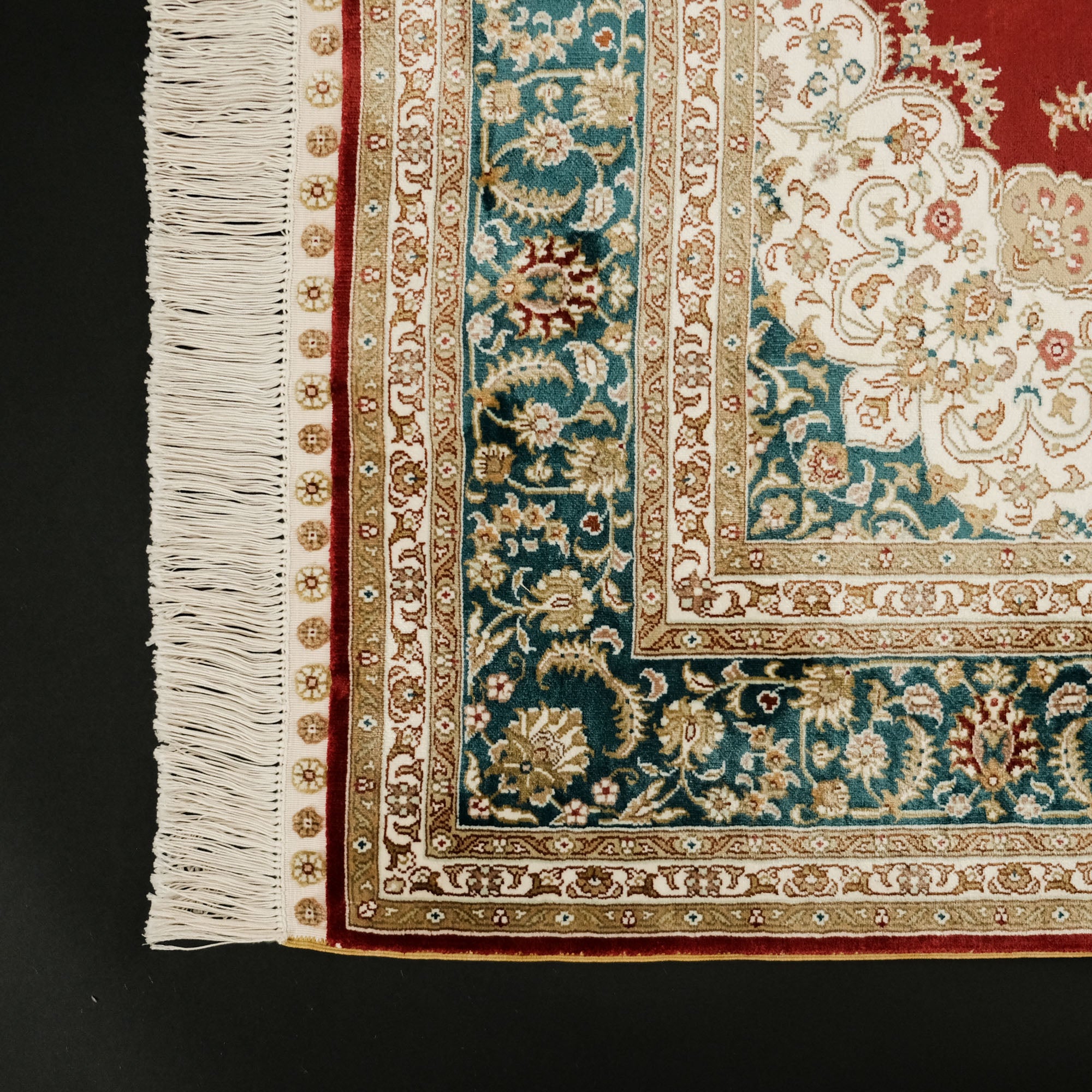 Medallion Patterned Red Handwoven Viscose Rug