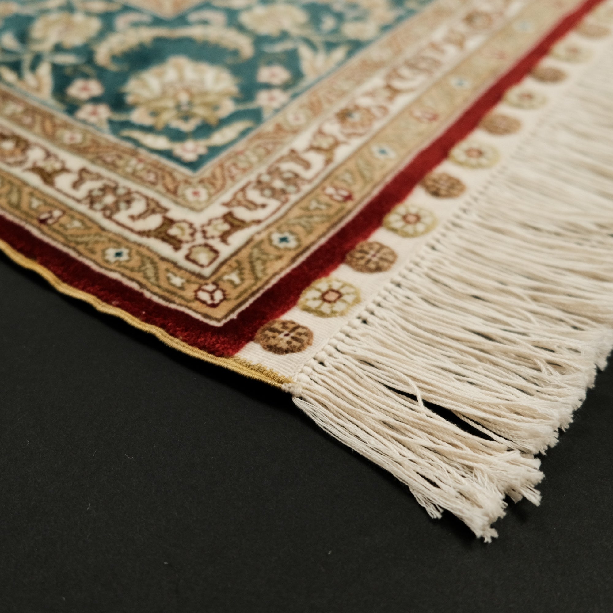 Medallion Patterned Red Handwoven Viscose Rug