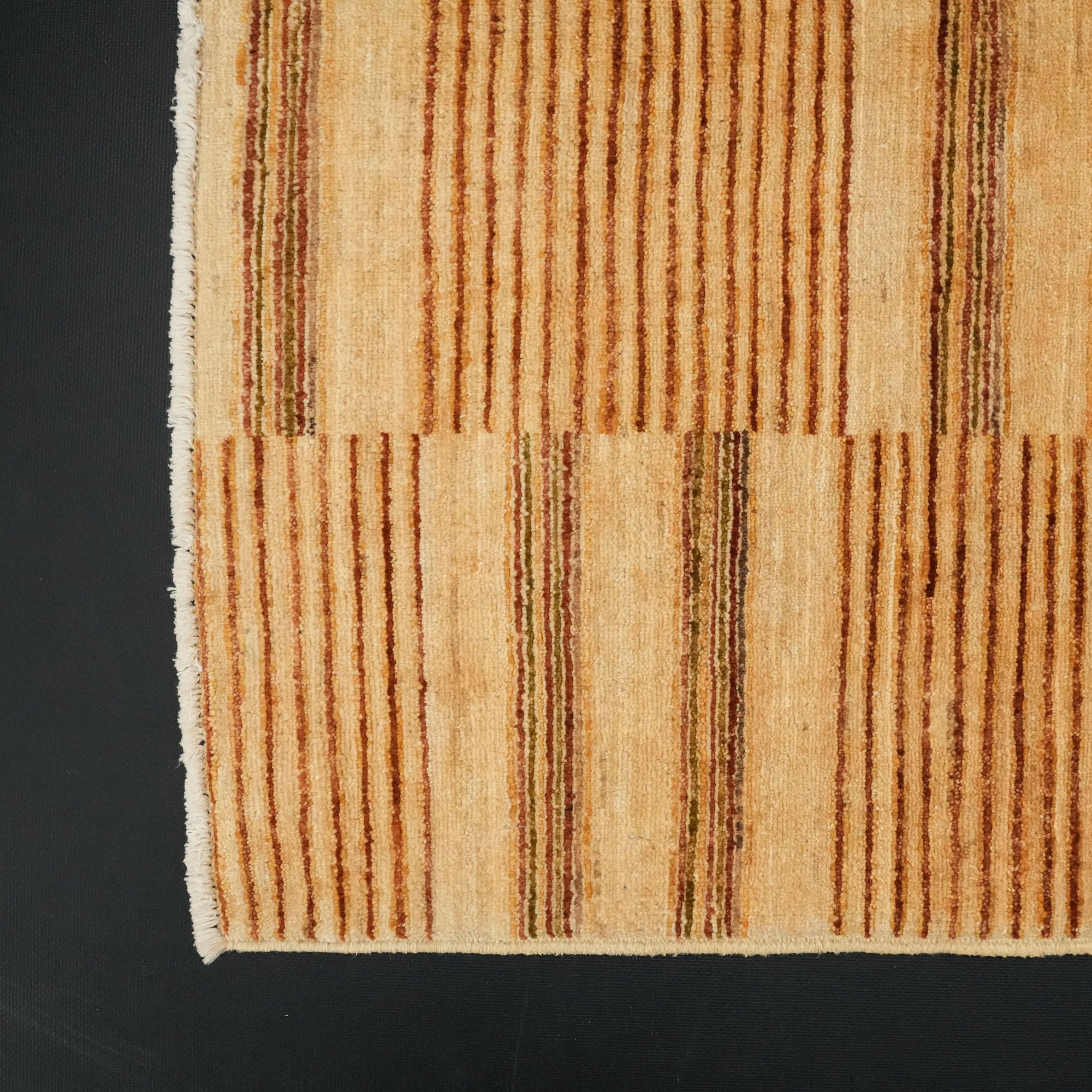 Mahal Series Hand-Woven Line Patterned Brown Carpet